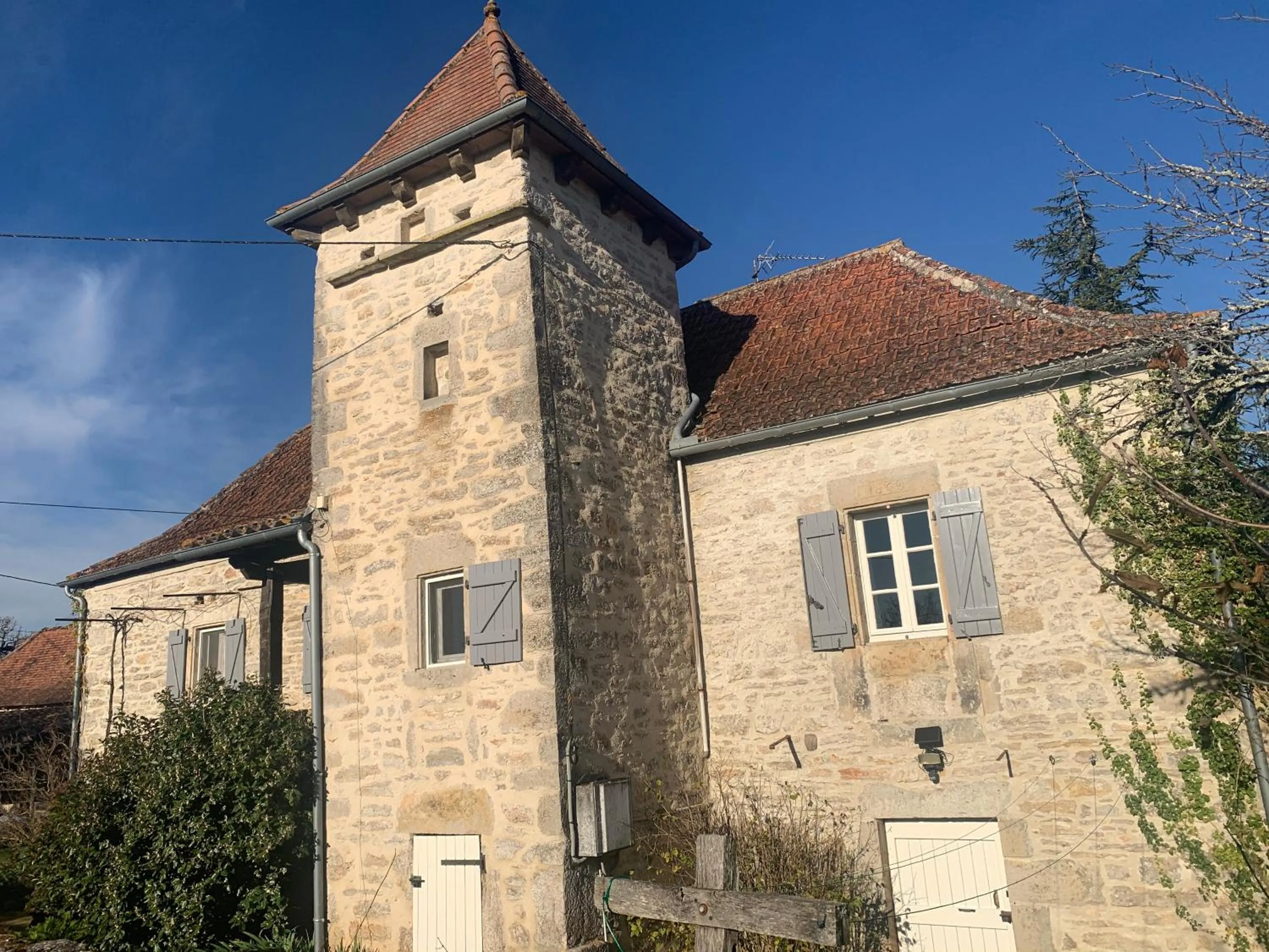 Property building in Chambres d'hôtes Pech Blanc