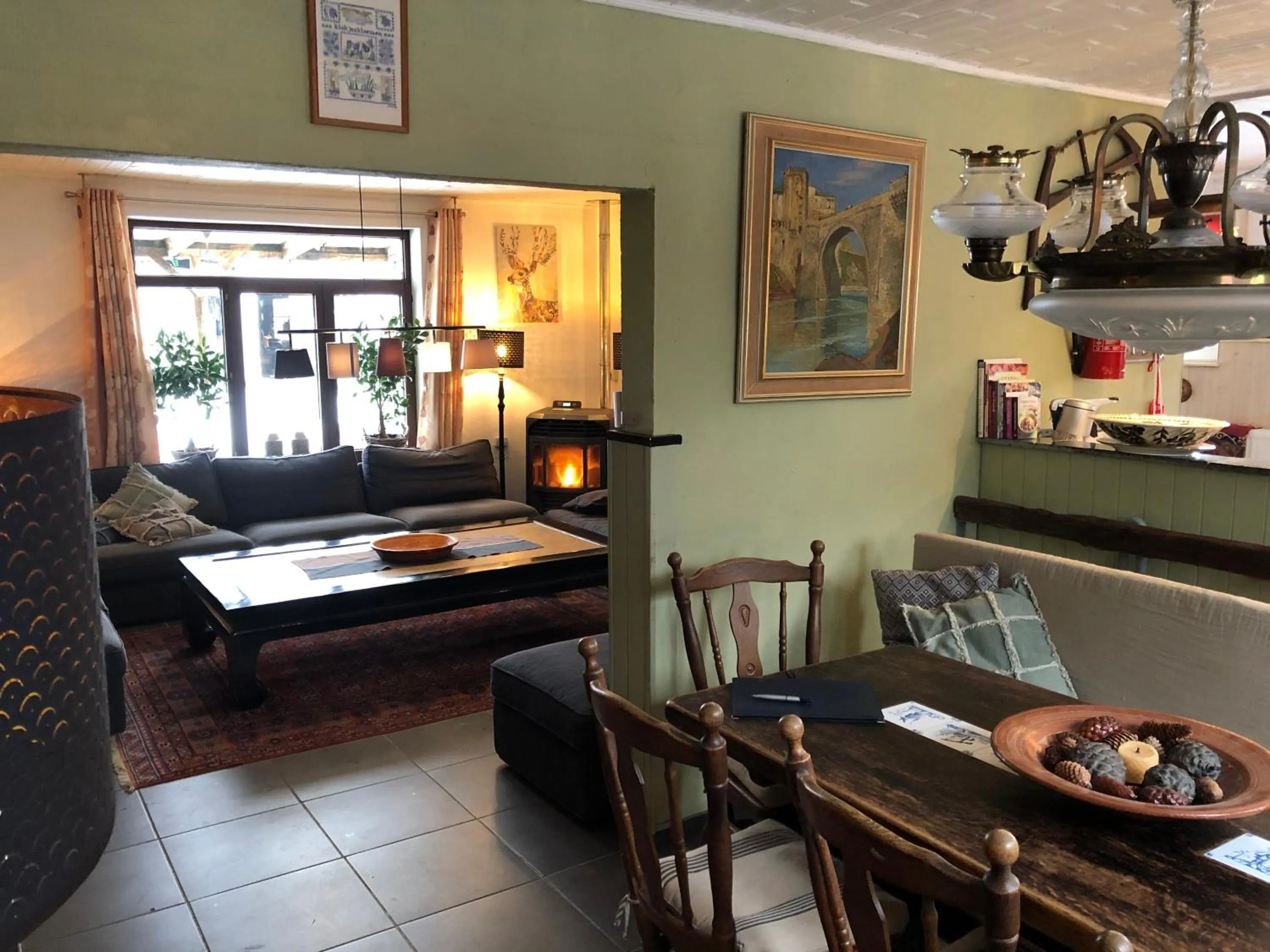 Dining area in B&B De Eifelhoeve