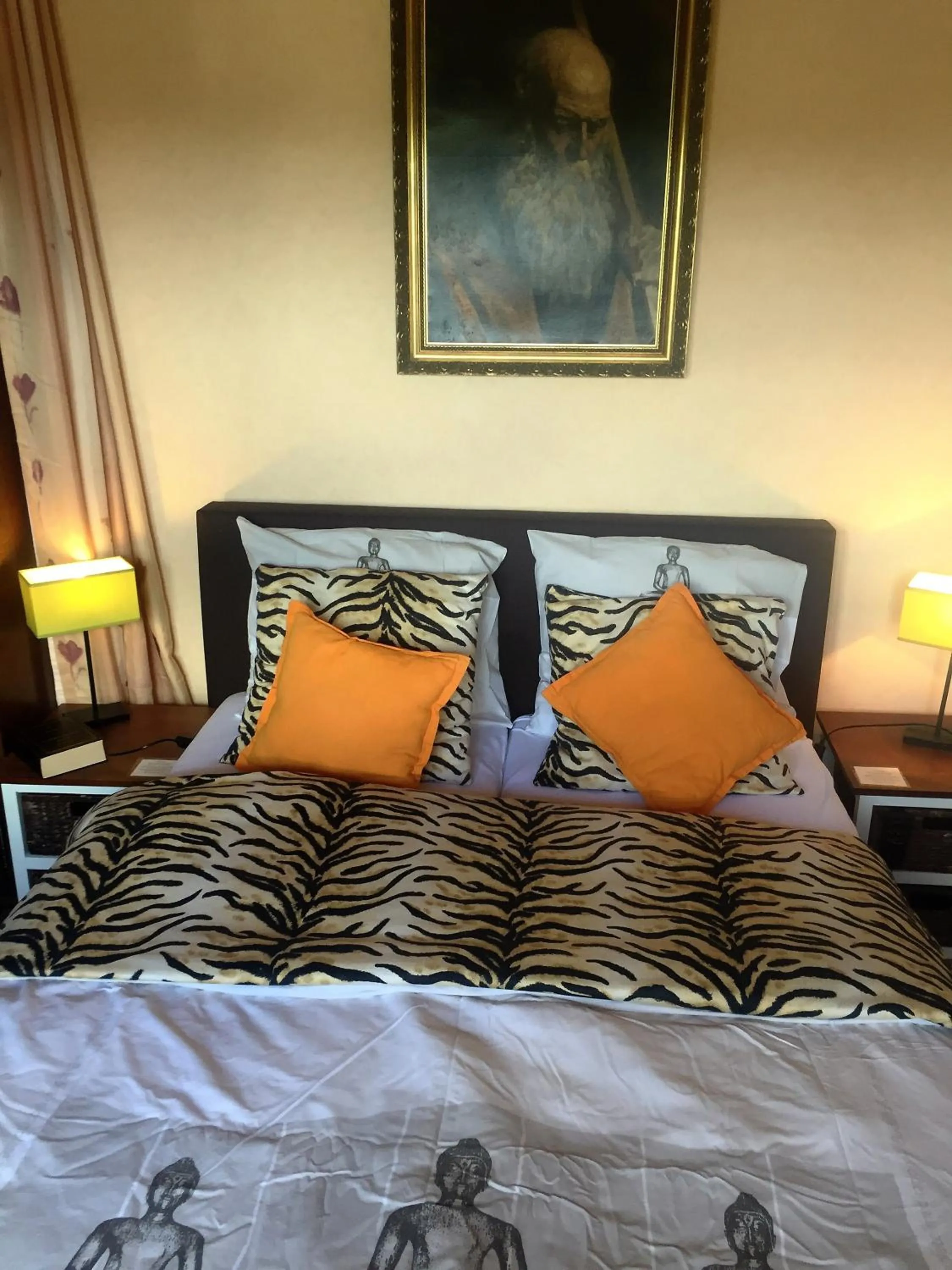 Decorative detail, Bed in B&B De Eifelhoeve