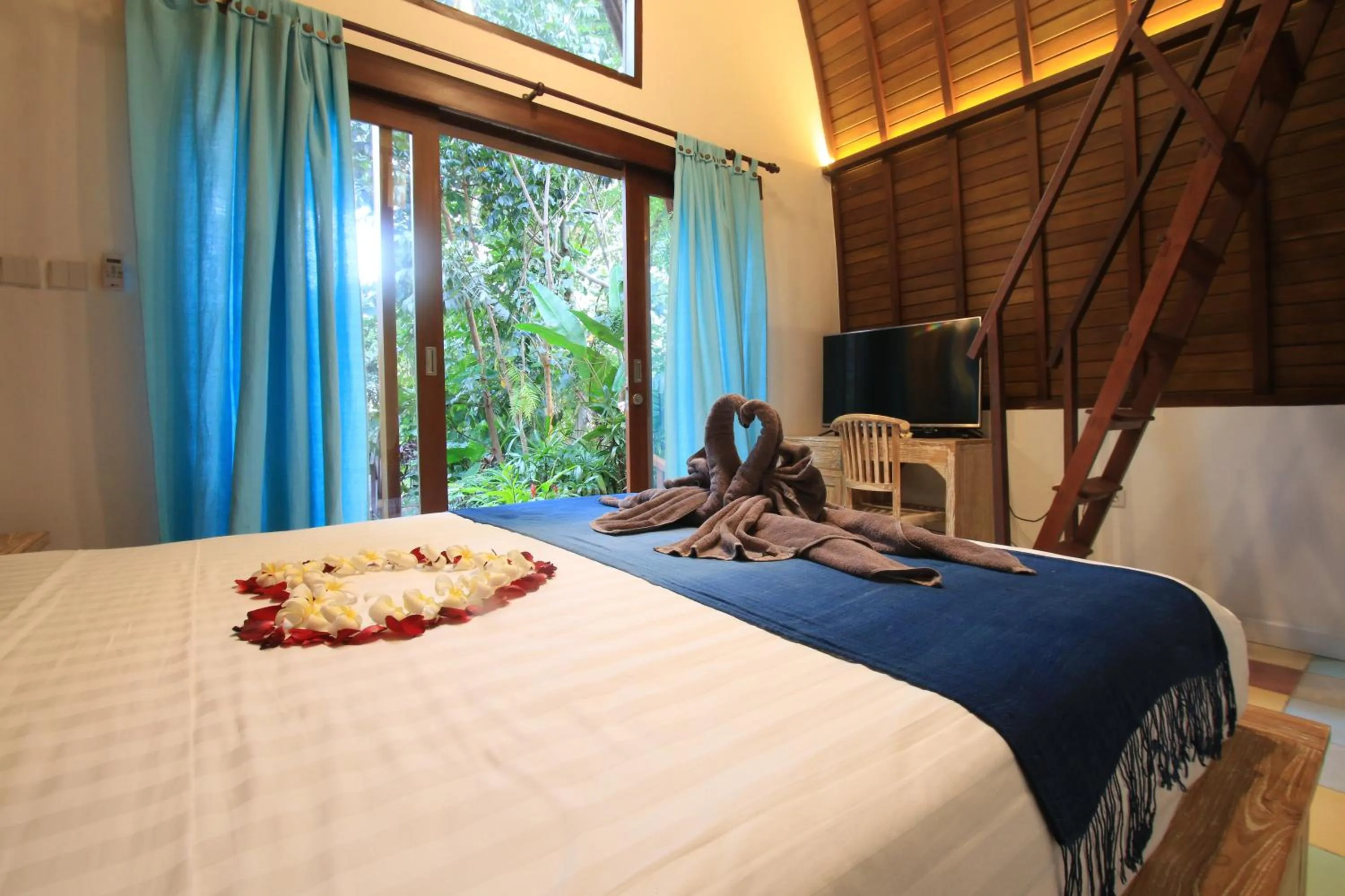 Other, Bed in Green Bird Villa