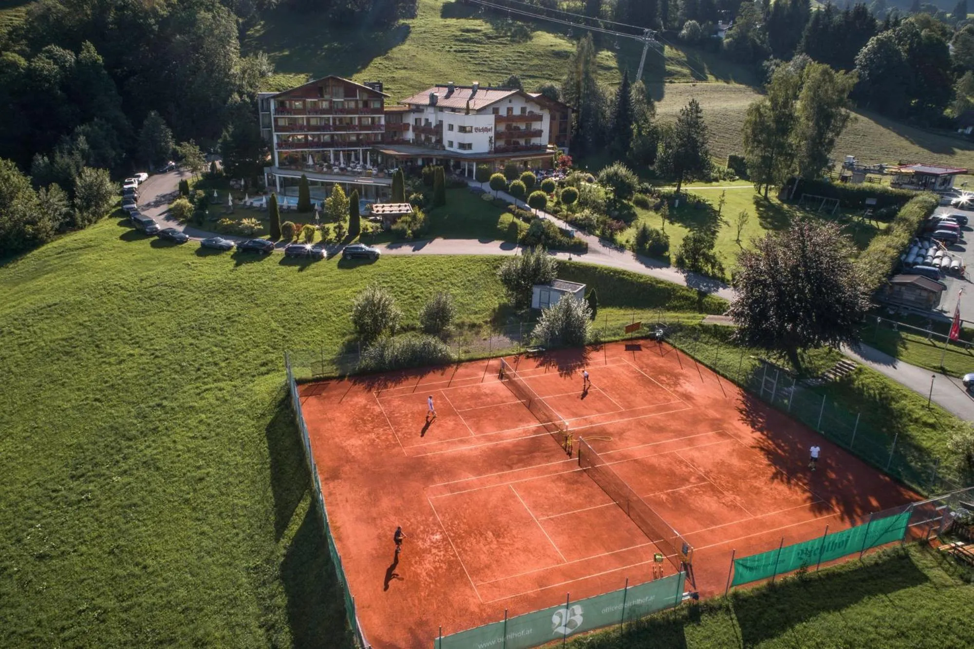 Tennis court in Sport-Wellnesshotel Bichlhof