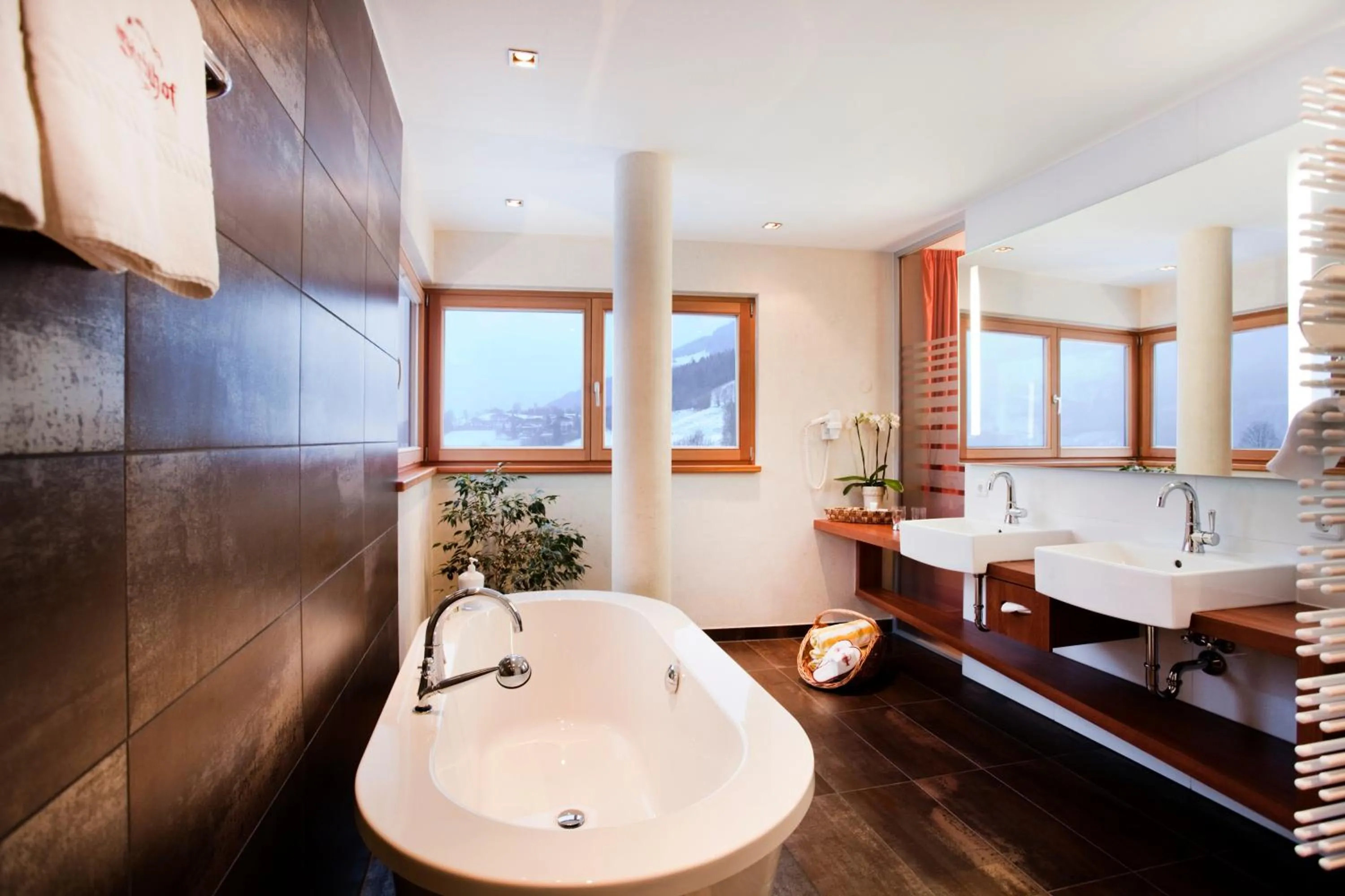 Bathroom in Sport-Wellnesshotel Bichlhof