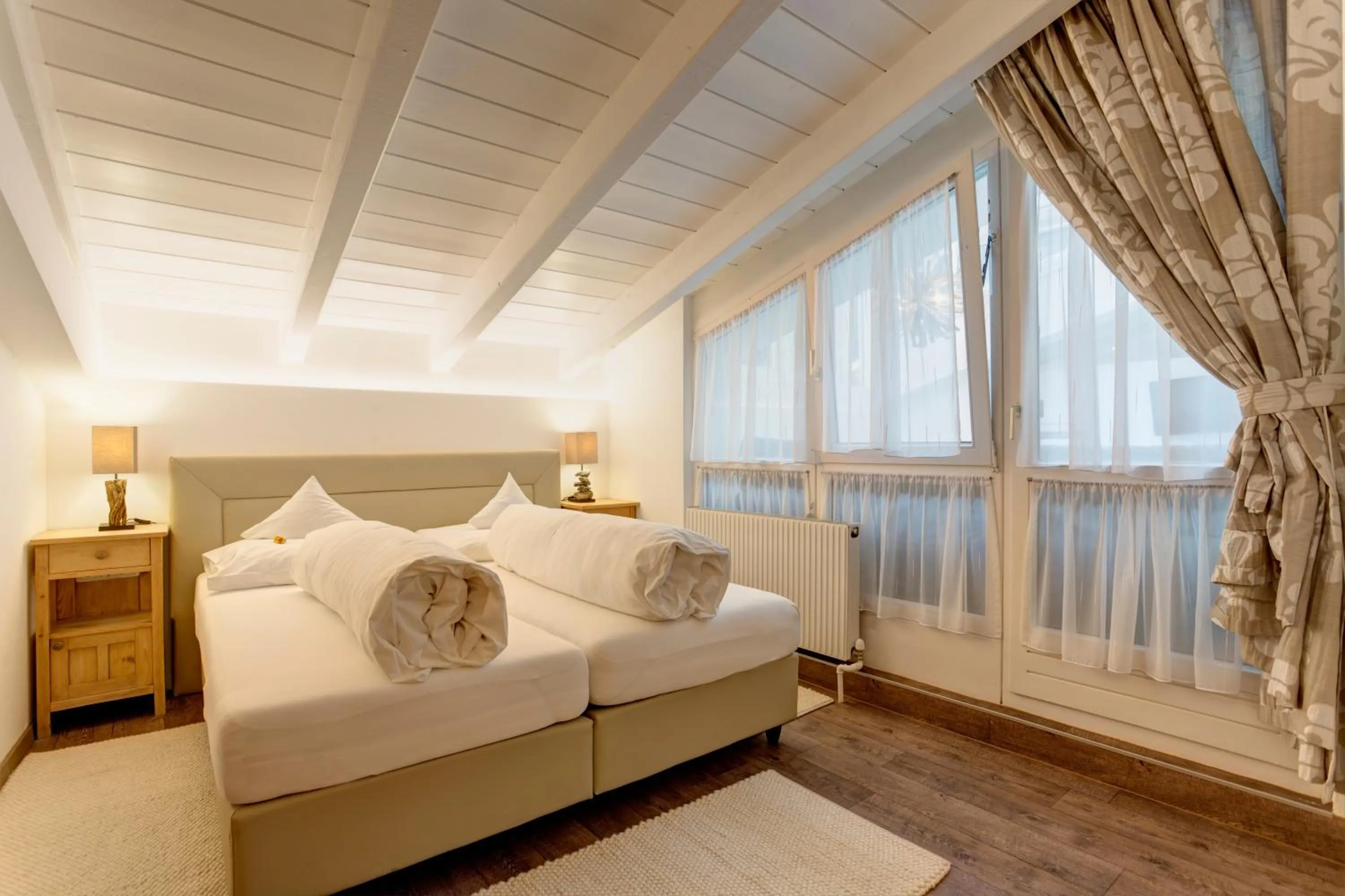 Bed in AmDorfplatzSuites B&B- Adultsfriendly