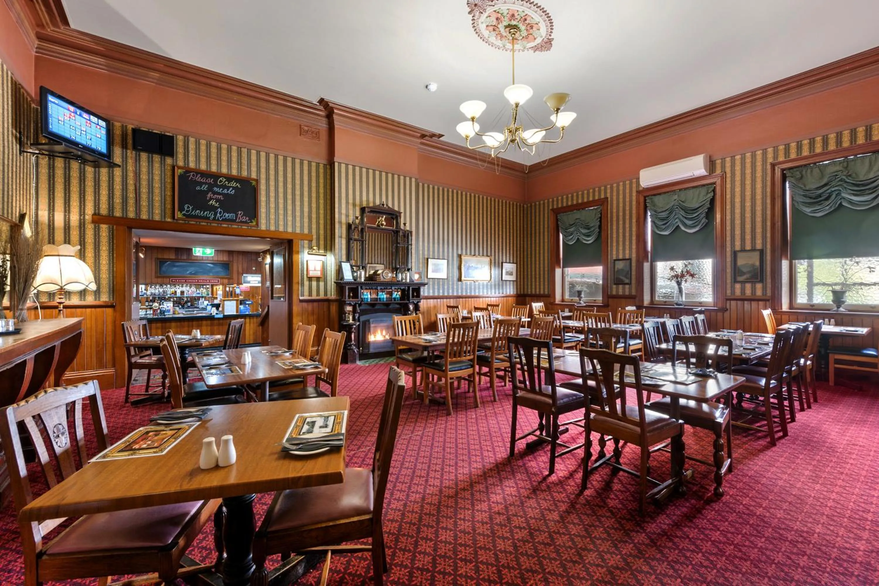 Restaurant/places to eat in Empire Hotel Queenstown
