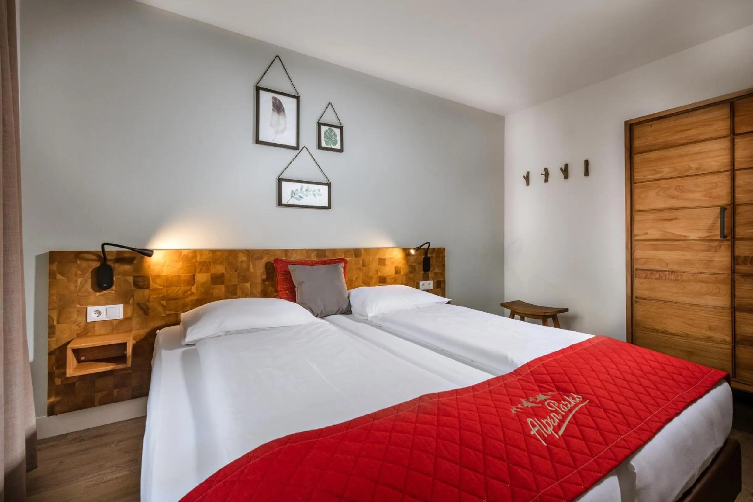 Photo of the whole room, Bed in AlpenParks Residence Bad Hofgastein - gratis Thermeneintritt