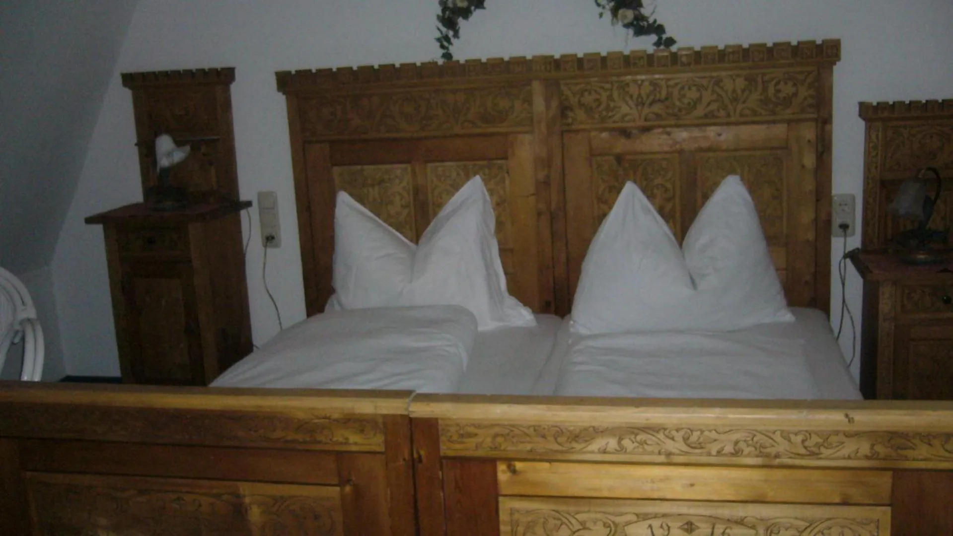 Bedroom, Bed in Apartment Grattschlössl