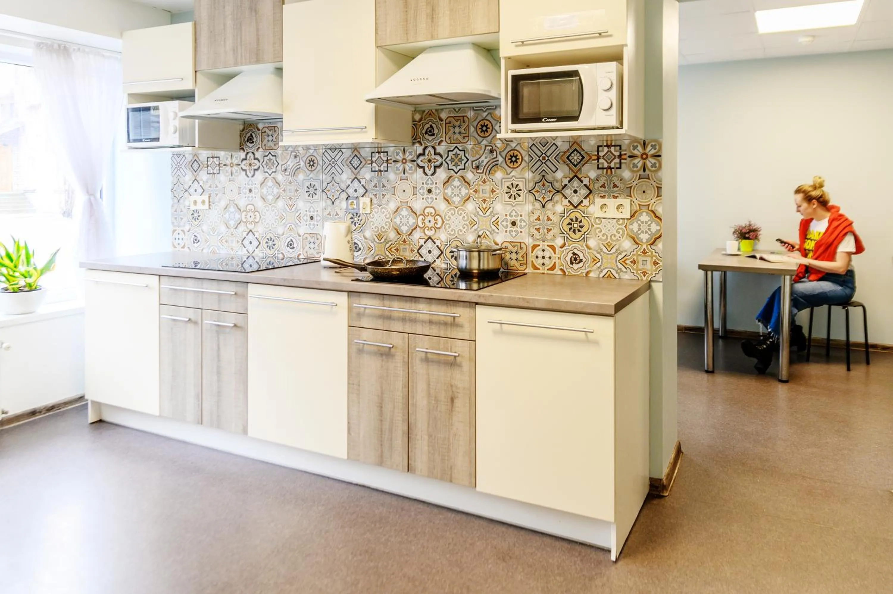 Kitchen or kitchenette in Bridge Hotel Riga