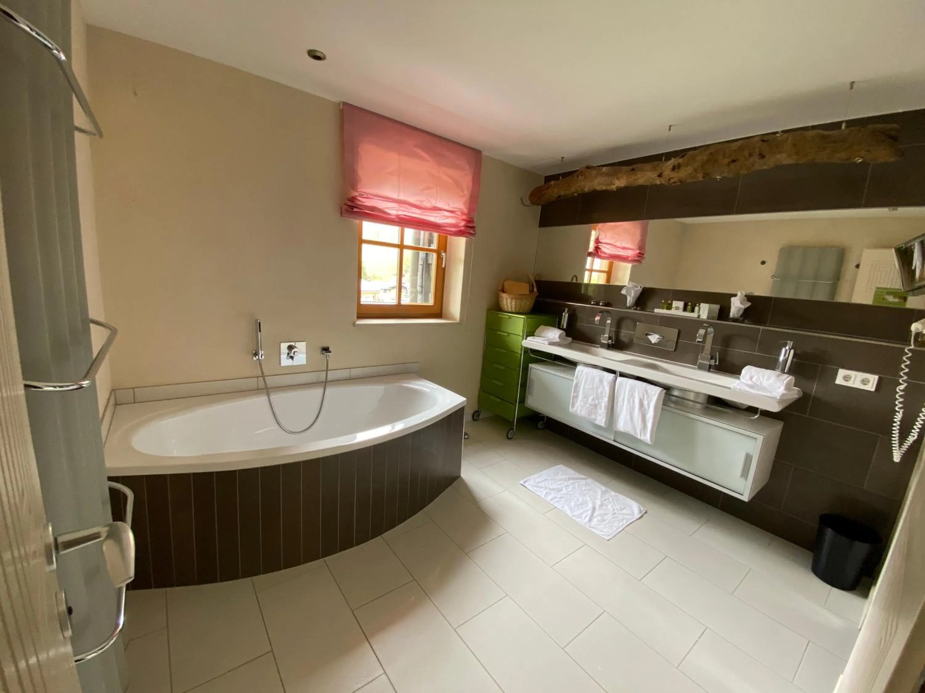 Bathroom in Hotel Alpine Palace