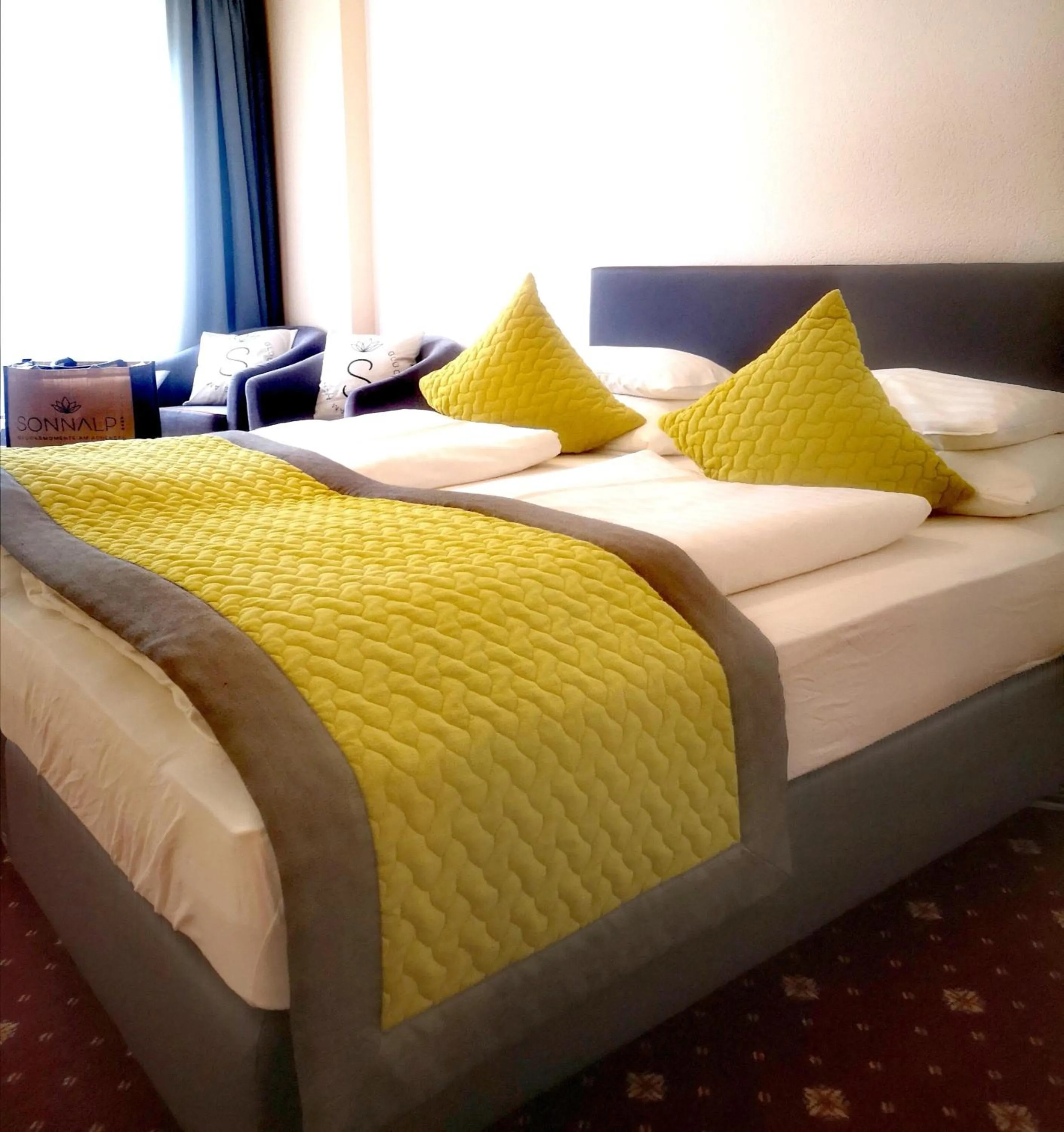 Photo of the whole room, Bed in Garni Das SONNALP