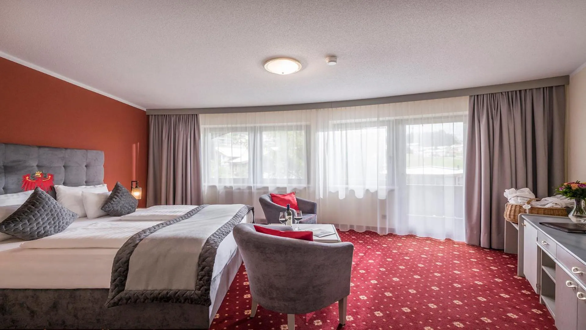 Photo of the whole room, Bed in Garni Das SONNALP