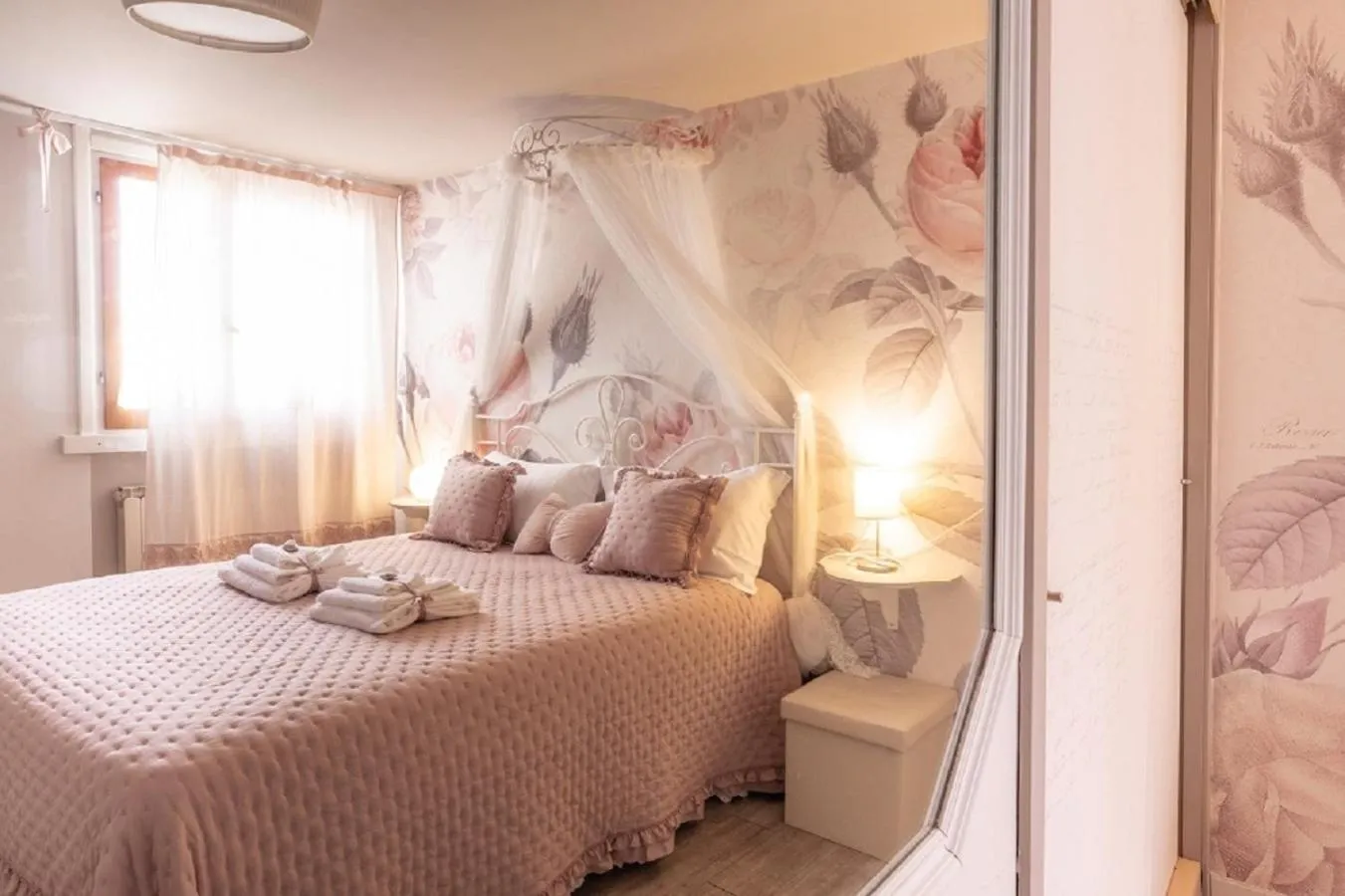 Bedroom, Bed in La Pulcia B&B