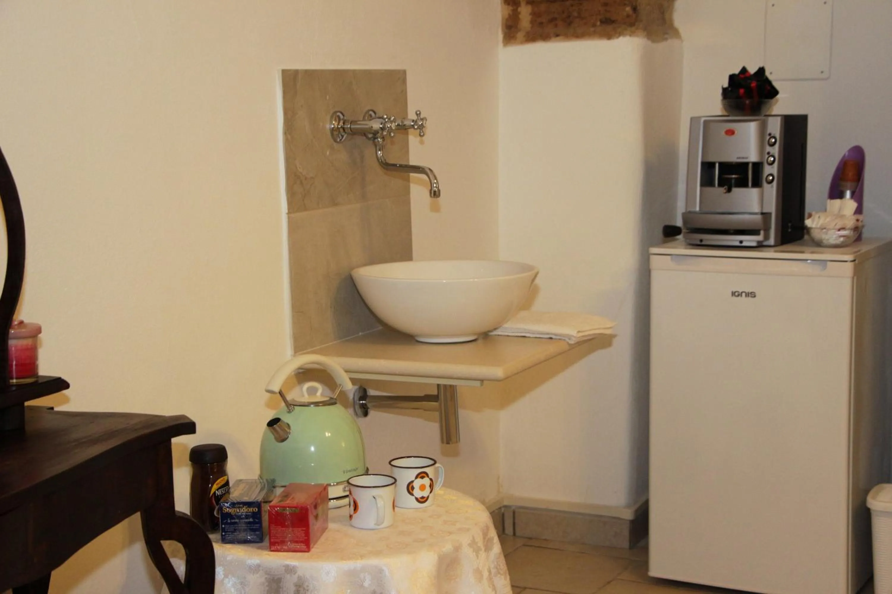 Coffee/tea facilities in Virginia B&B