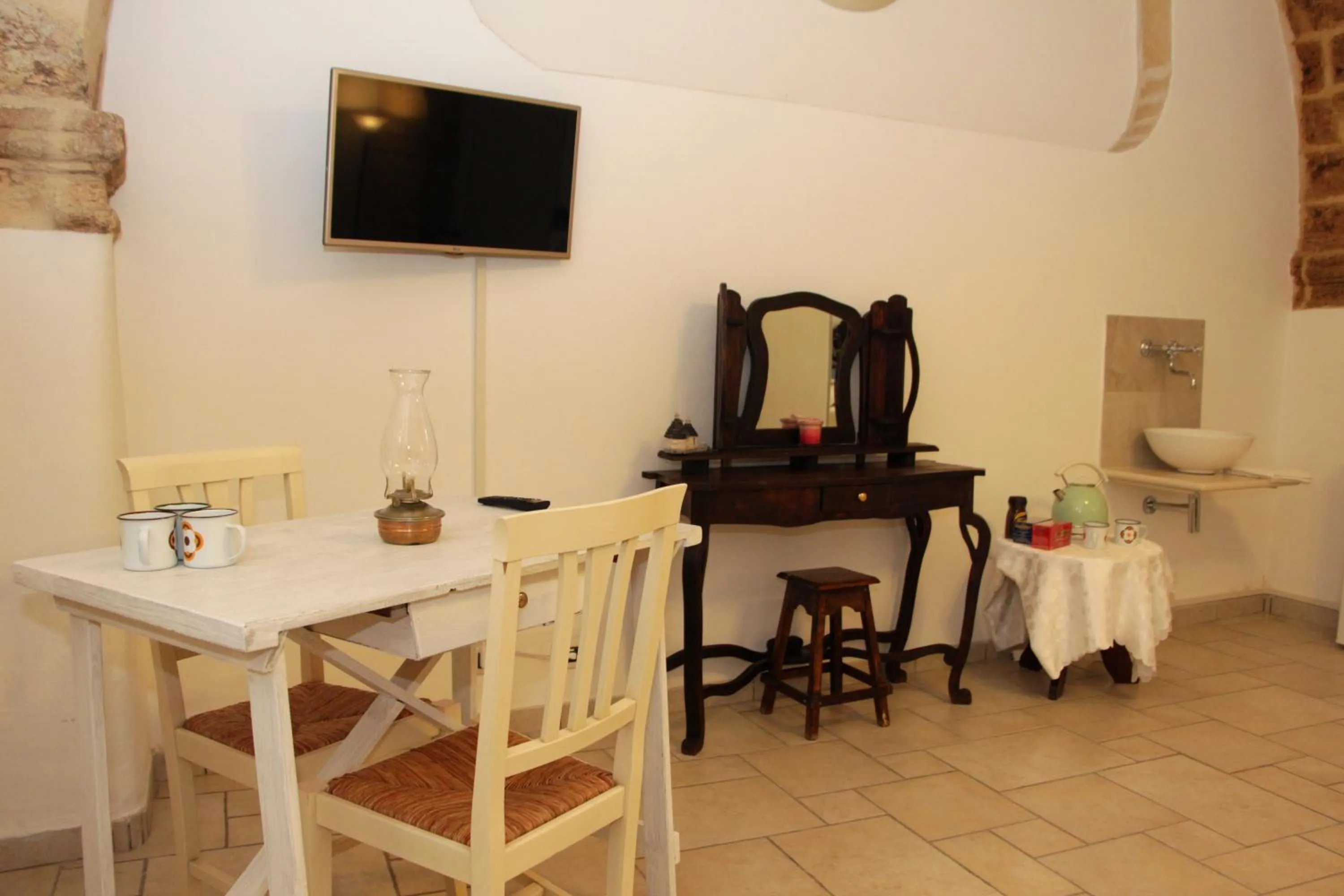 Photo of the whole room in Virginia B&B