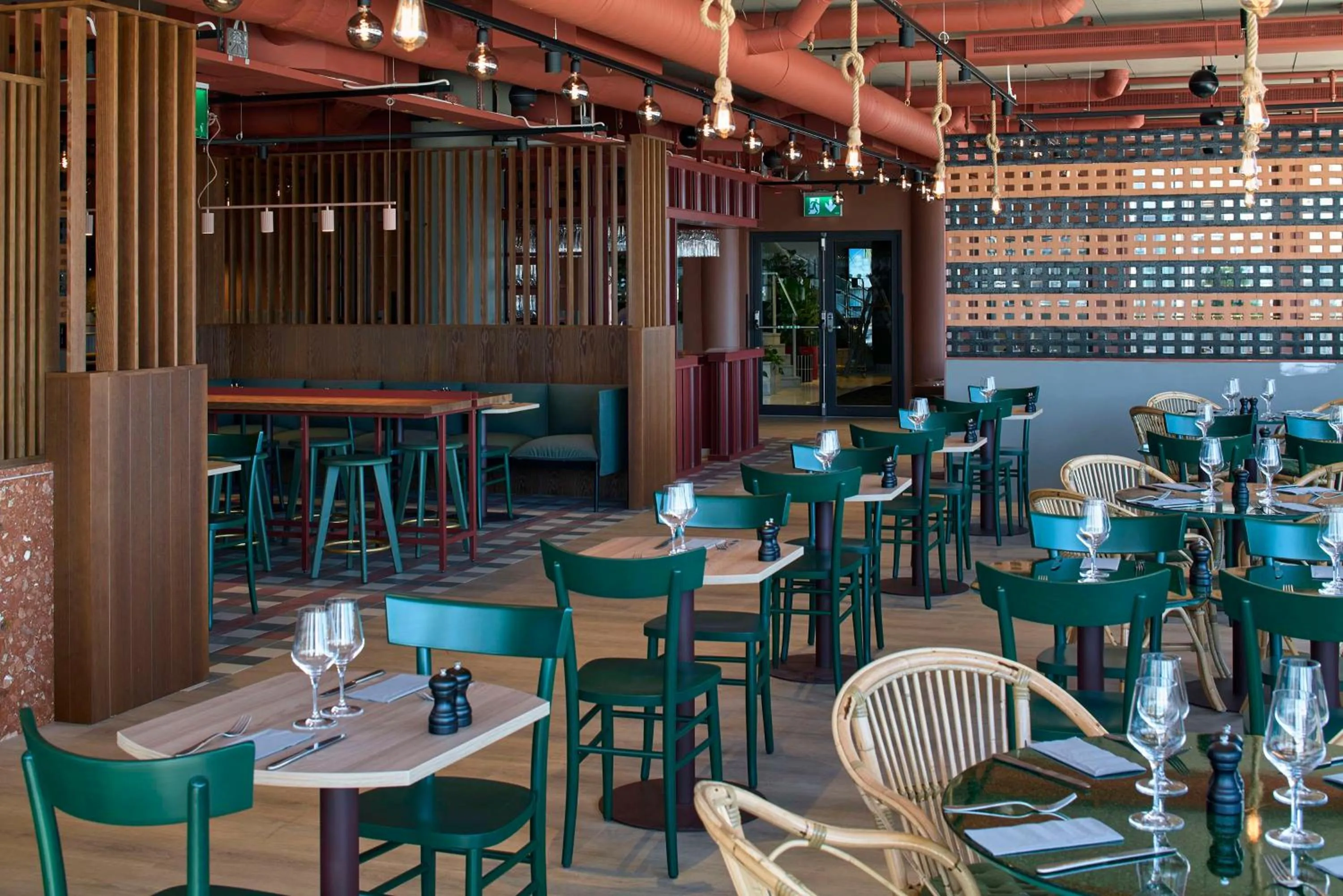 Restaurant/places to eat in Scandic Södra Kajen