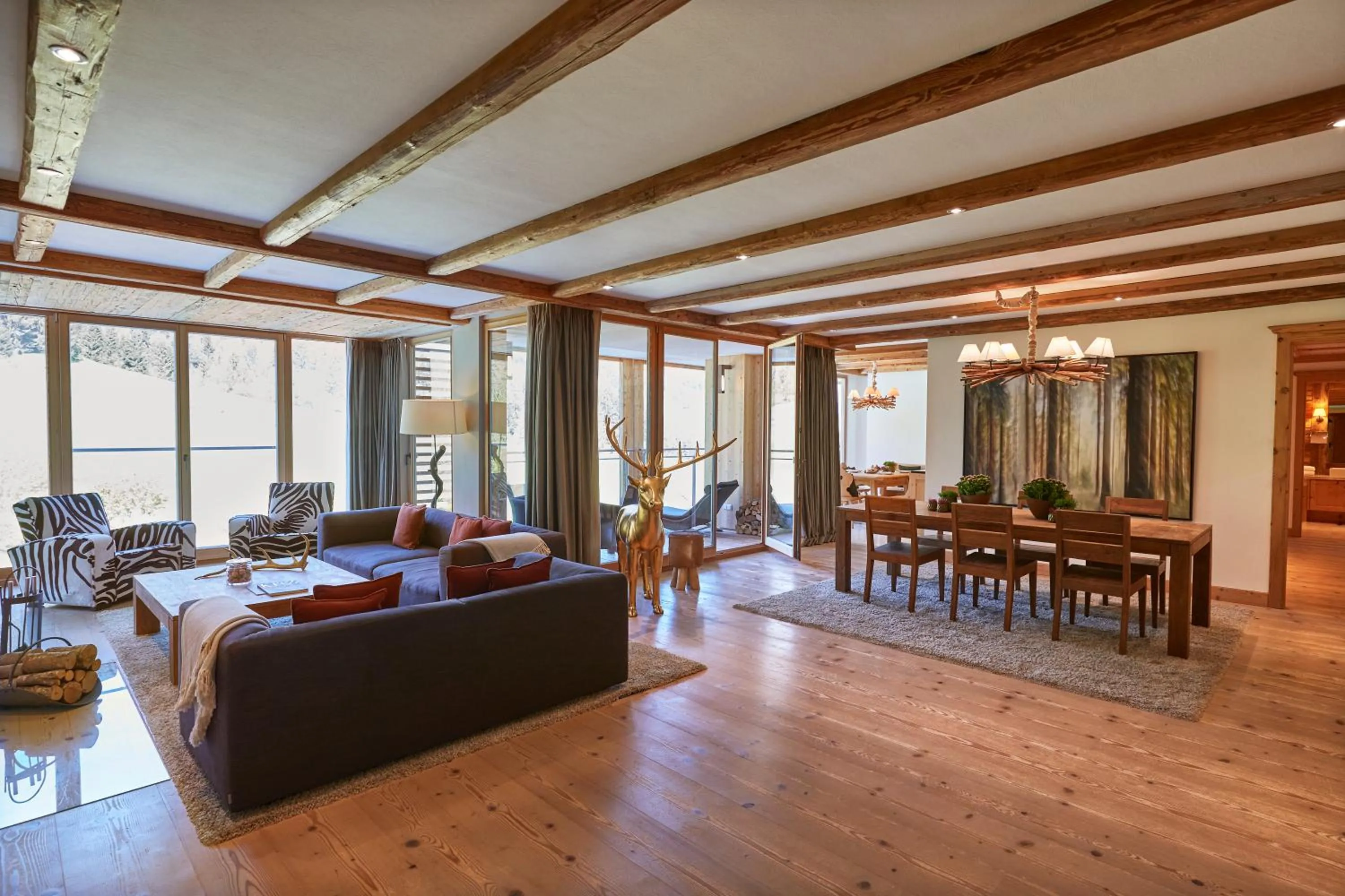 Living room in Kempinski Hotel Das Tirol