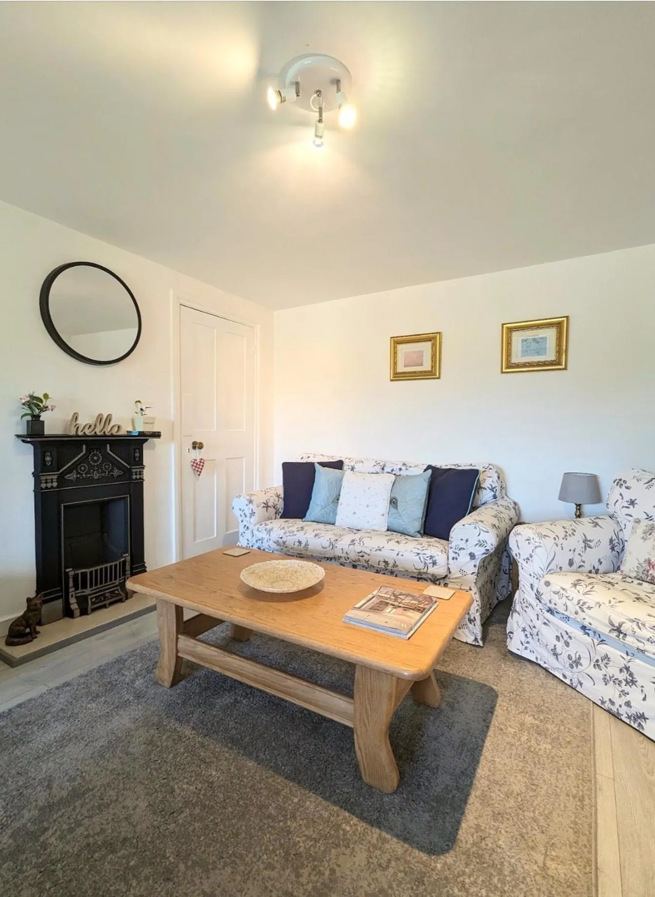 Living room in Humphries Cross Apartments