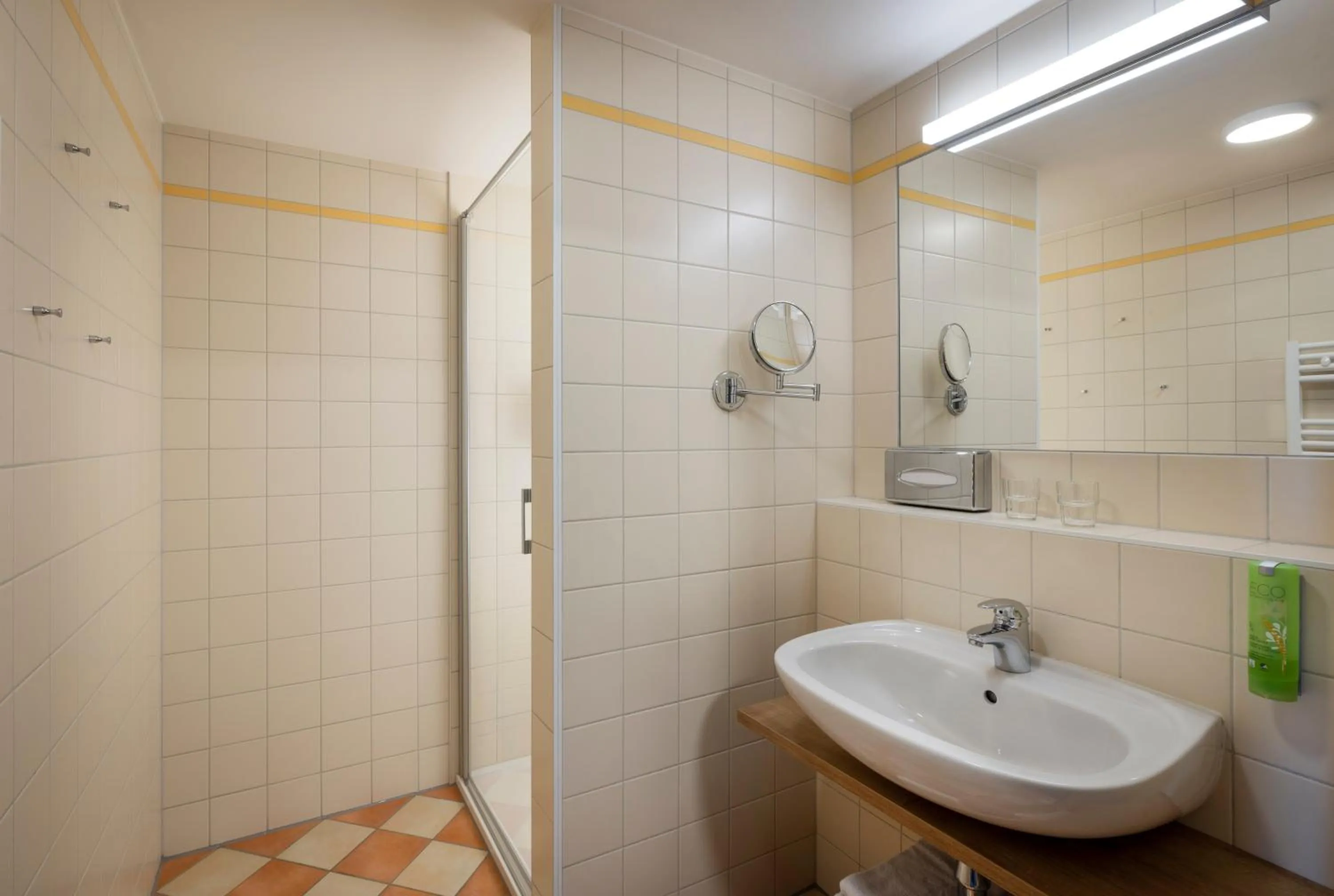 Shower in JUFA Hotel Deutschlandsberg