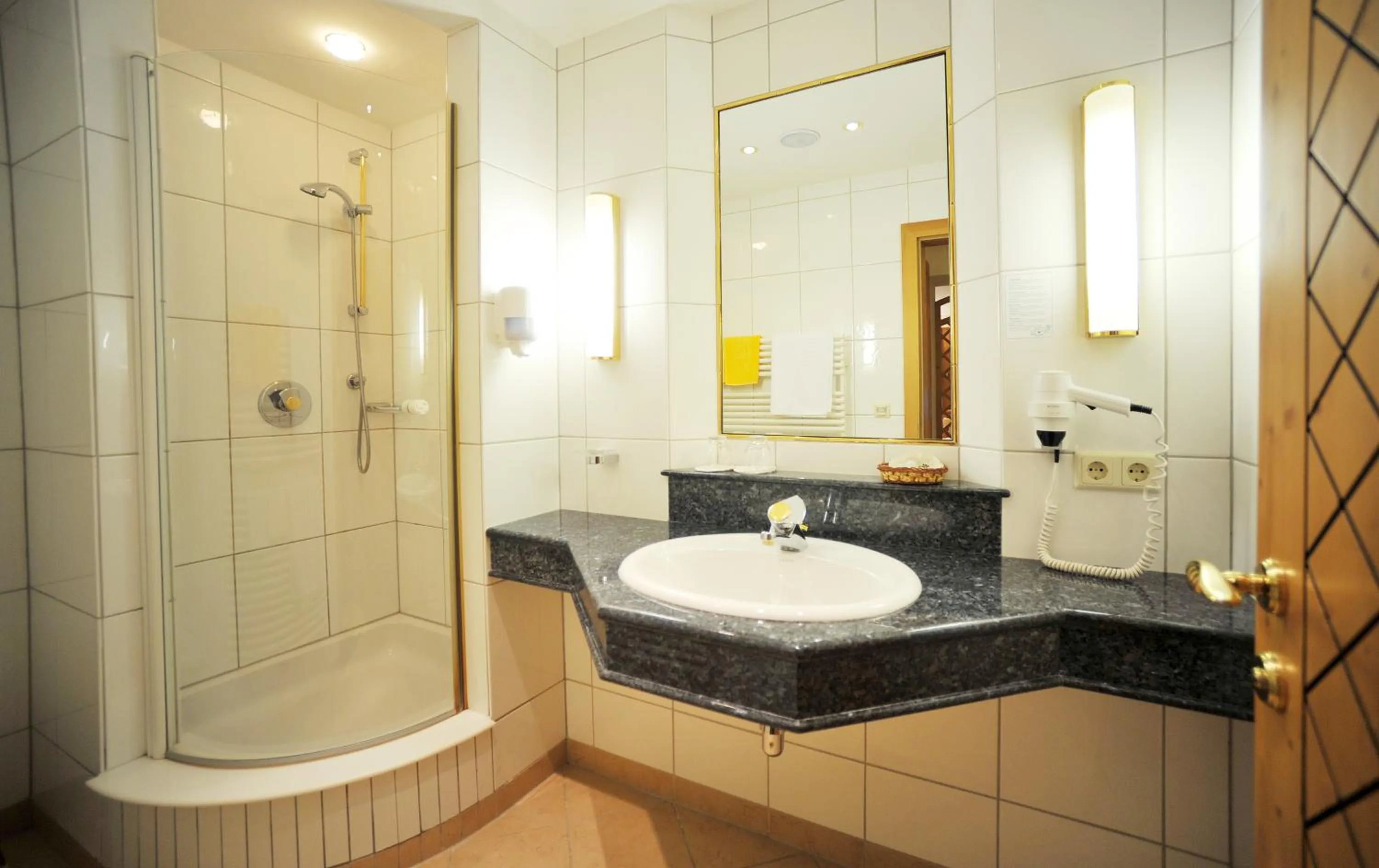 Bathroom in Thermal-Badhotel Kirchler