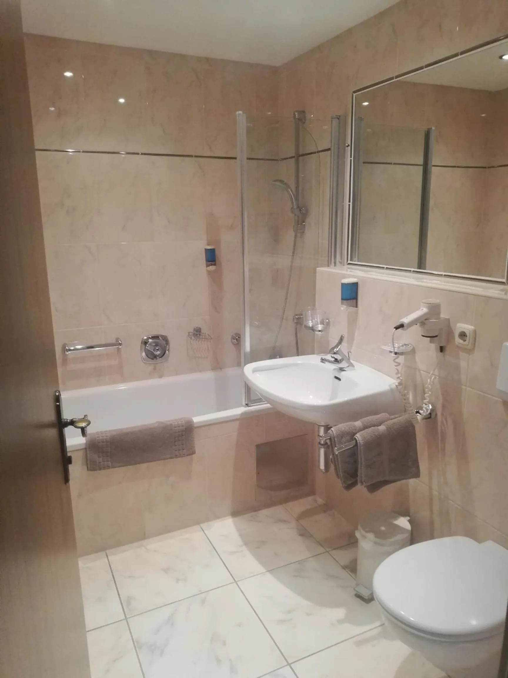 Bathroom in Hotel Das Zentrum