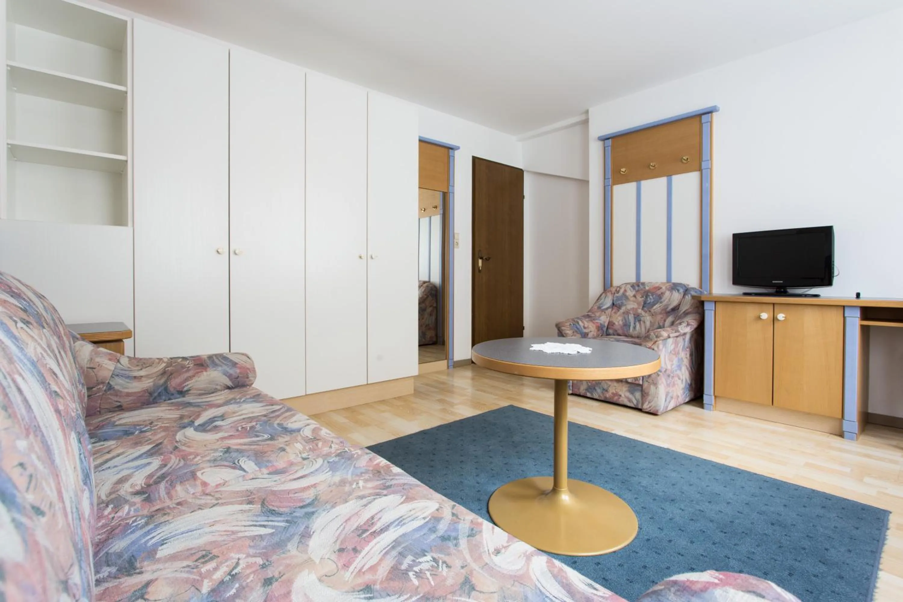 Photo of the whole room in Hotel Das Zentrum