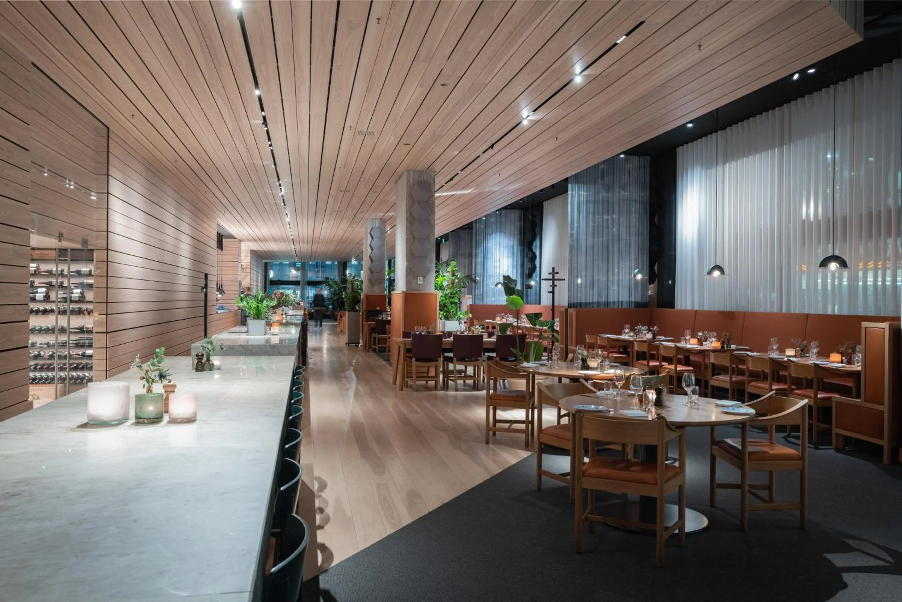 Restaurant/places to eat in Nordic Light Hotel