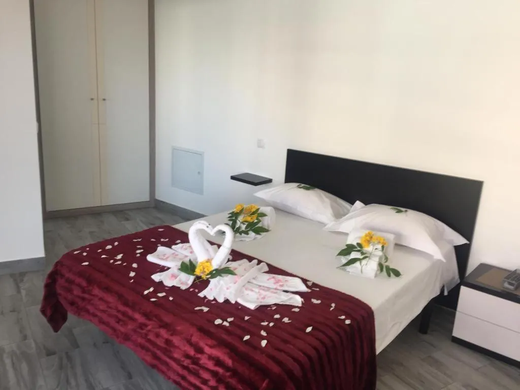 Bedroom, Bed in PeraLux