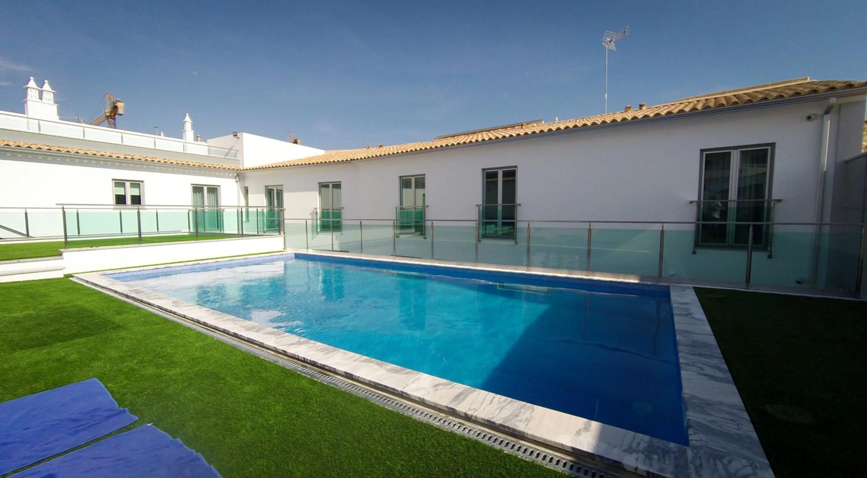 Property building in PeraLux