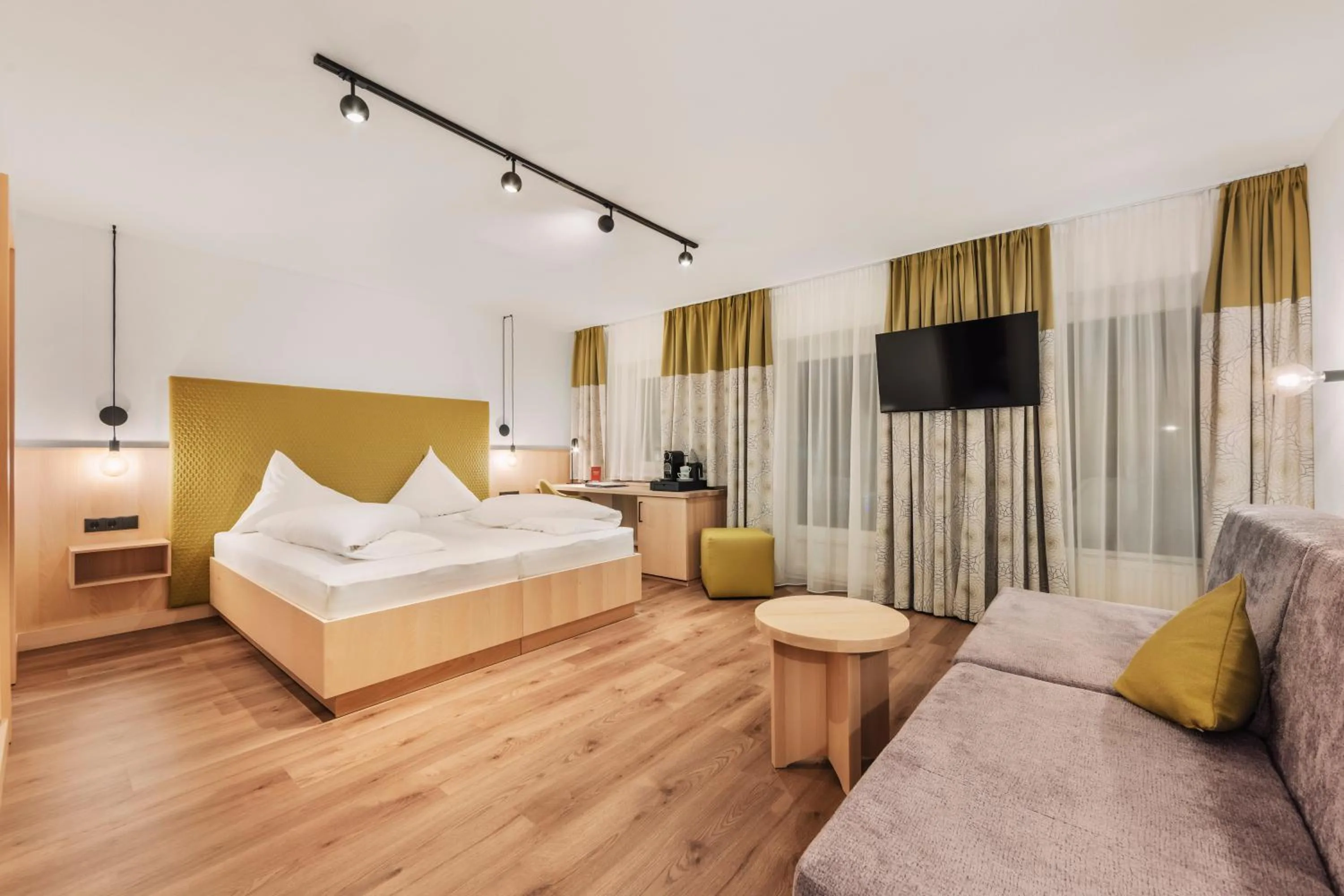 Photo of the whole room, Bed in Hotel Dominic