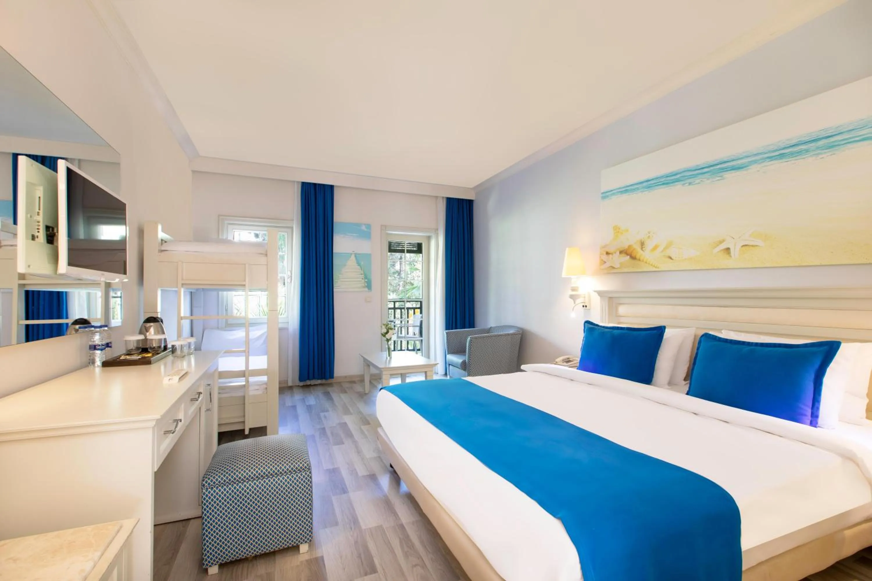 Photo of the whole room, Bed in Selectum Collection Bodrum