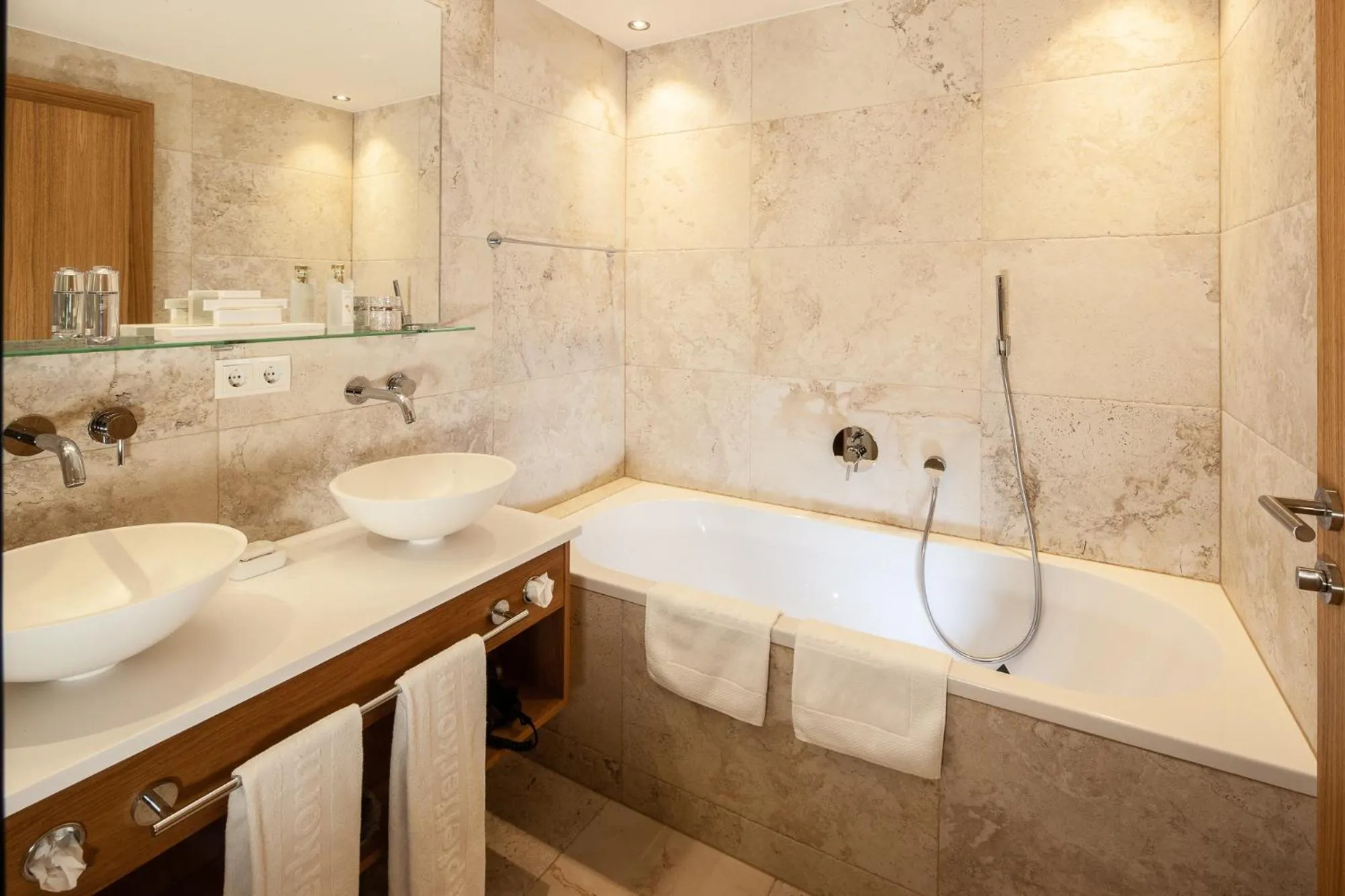 Bathroom in Pfefferkorn's Hotel