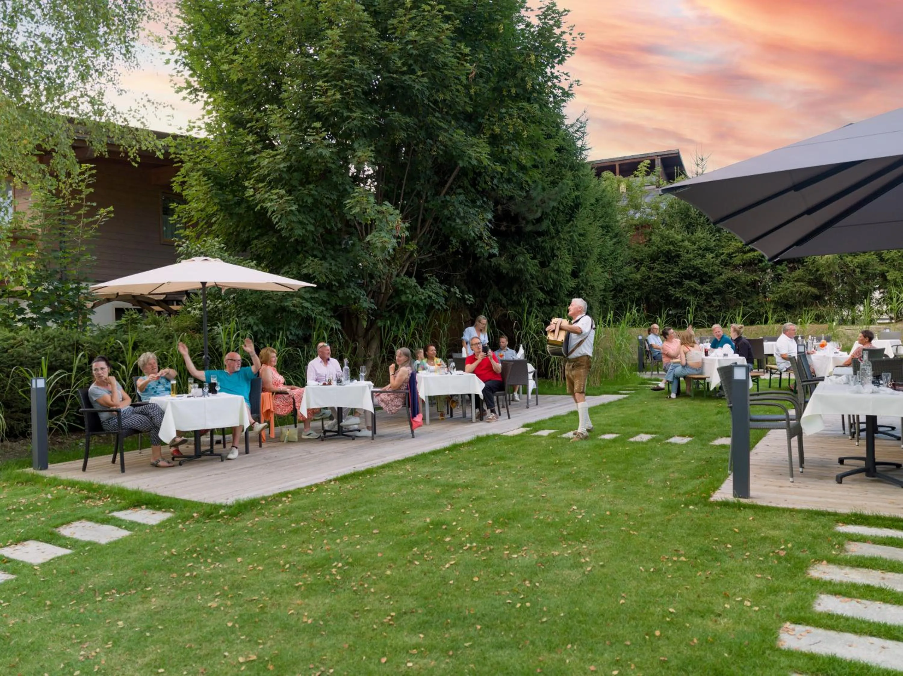 Restaurant/places to eat in Sporthotel Austria