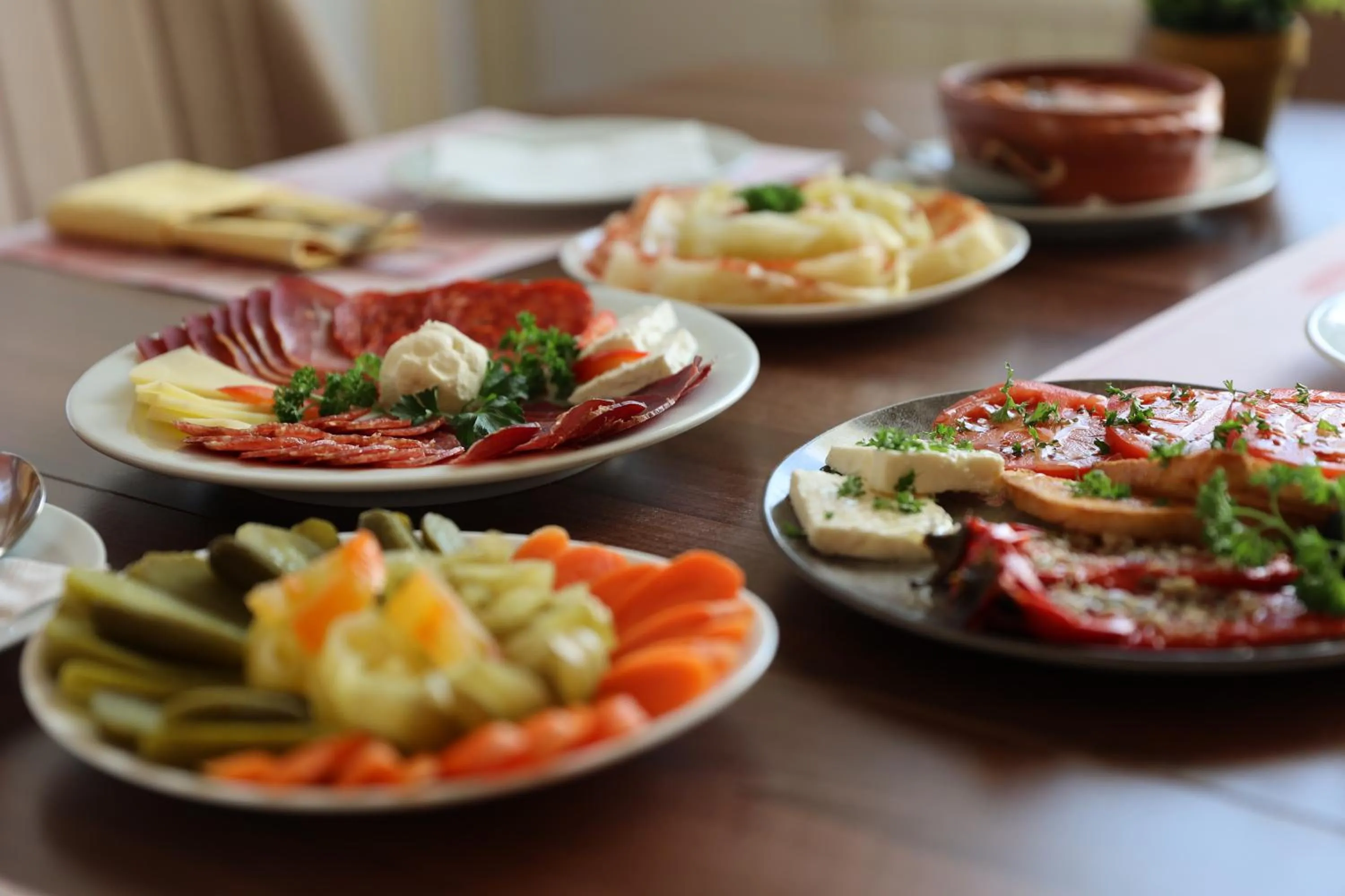 Food and drinks in Hotel Happy