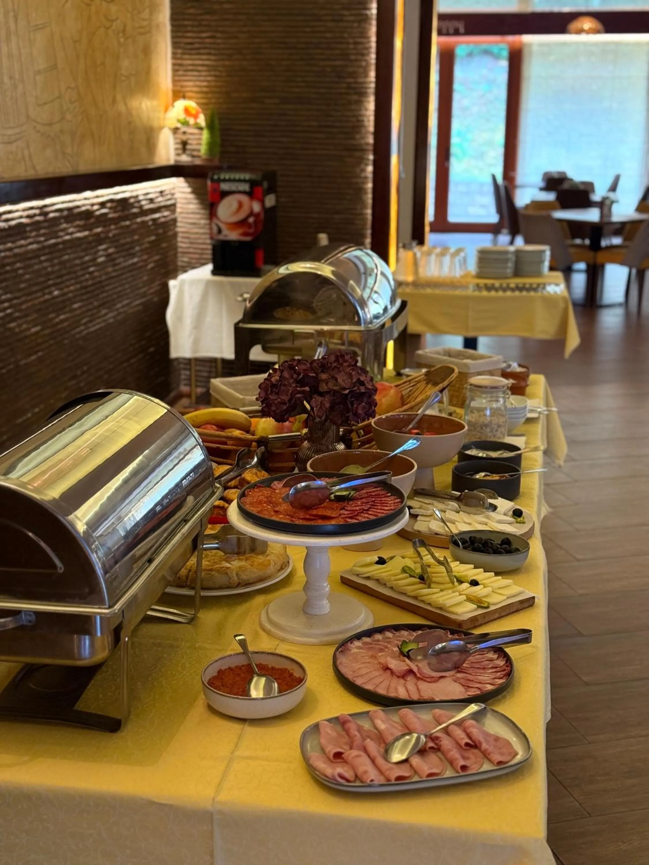 Area and facilities in Hotel Happy