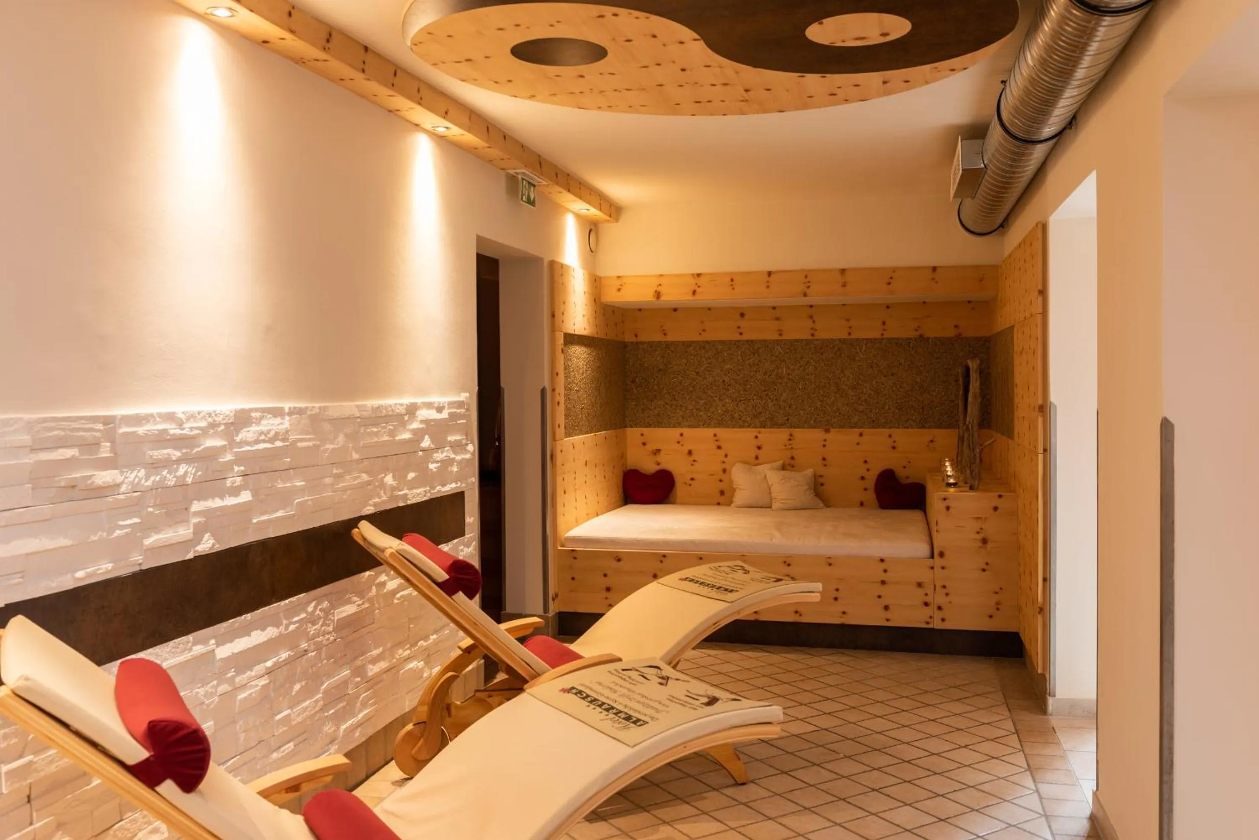 Spa and wellness centre/facilities, Bed in Genusshotel Almrausch