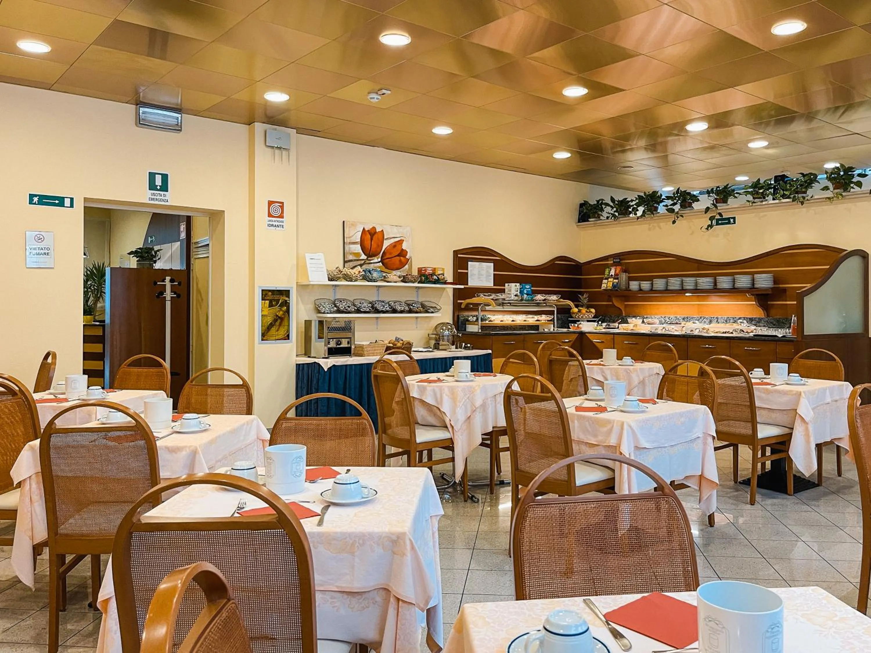 Restaurant/places to eat in Aparthotel Pineda
