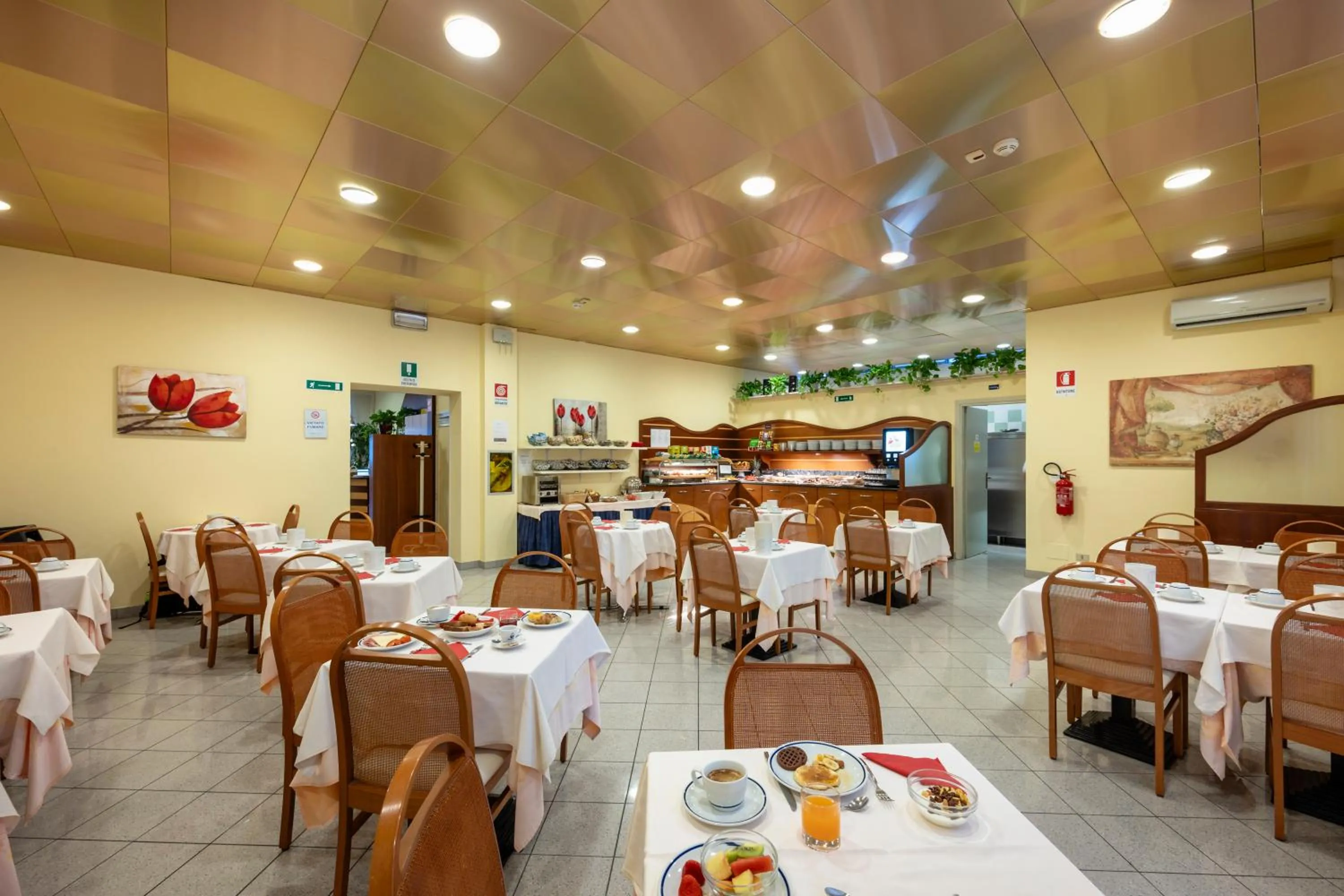 Restaurant/places to eat in Aparthotel Pineda