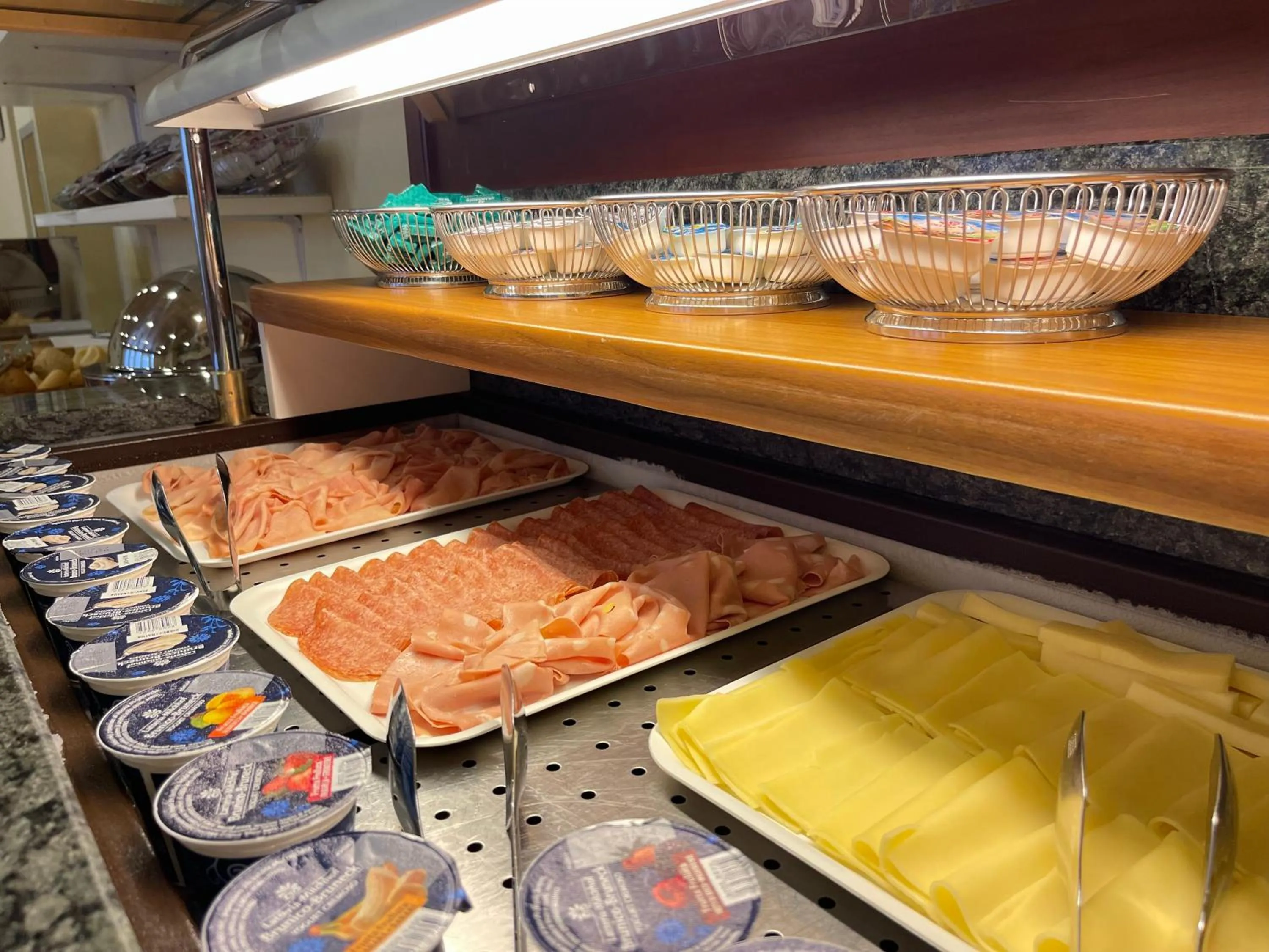 Food and drinks in Aparthotel Pineda