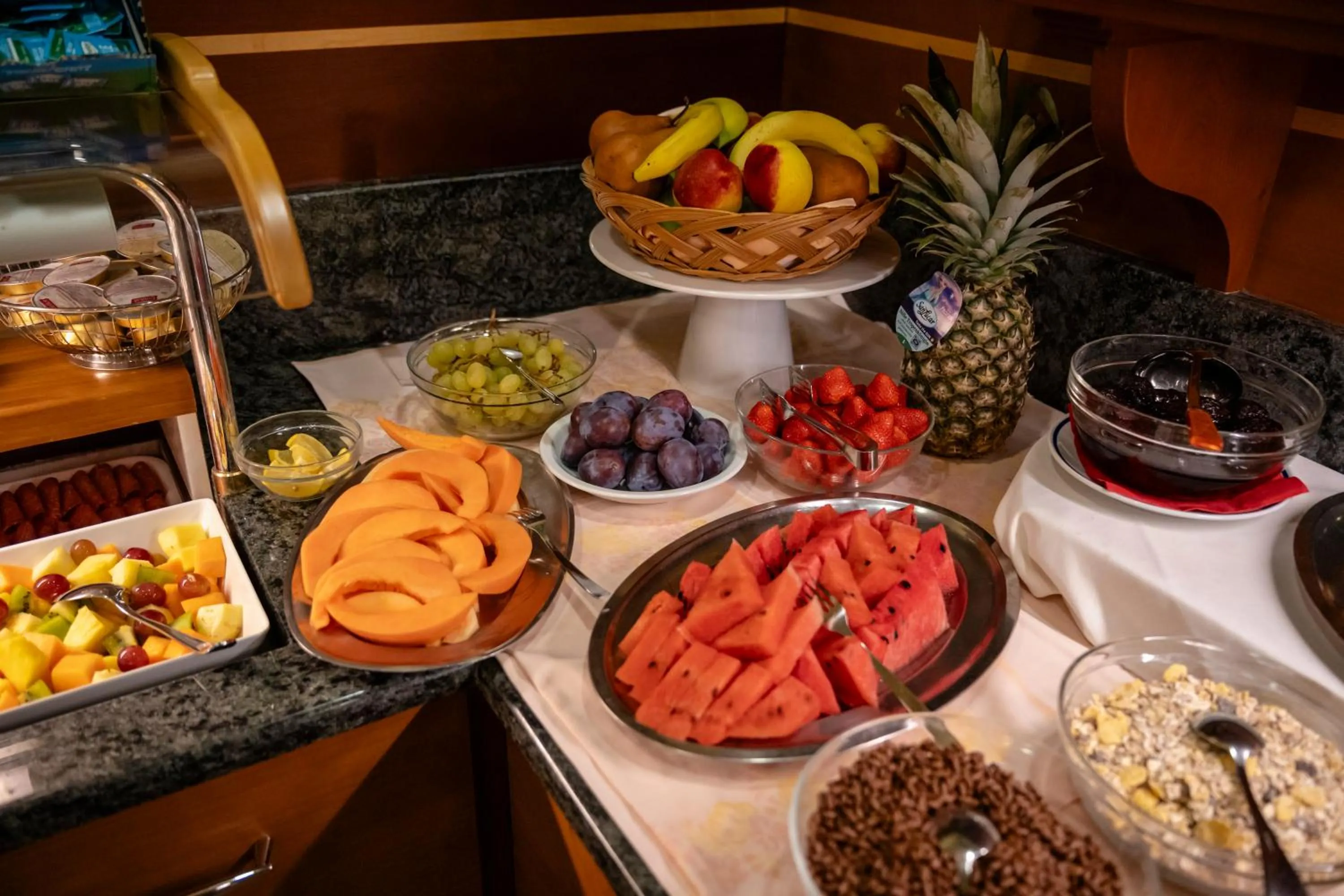 Food and drinks in Aparthotel Pineda