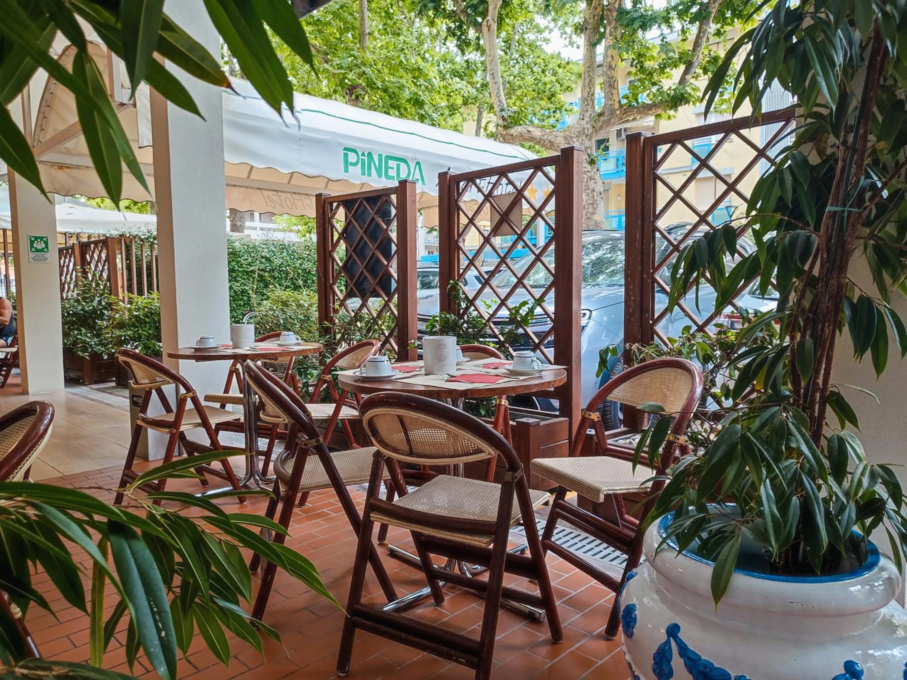 Restaurant/places to eat in Aparthotel Pineda