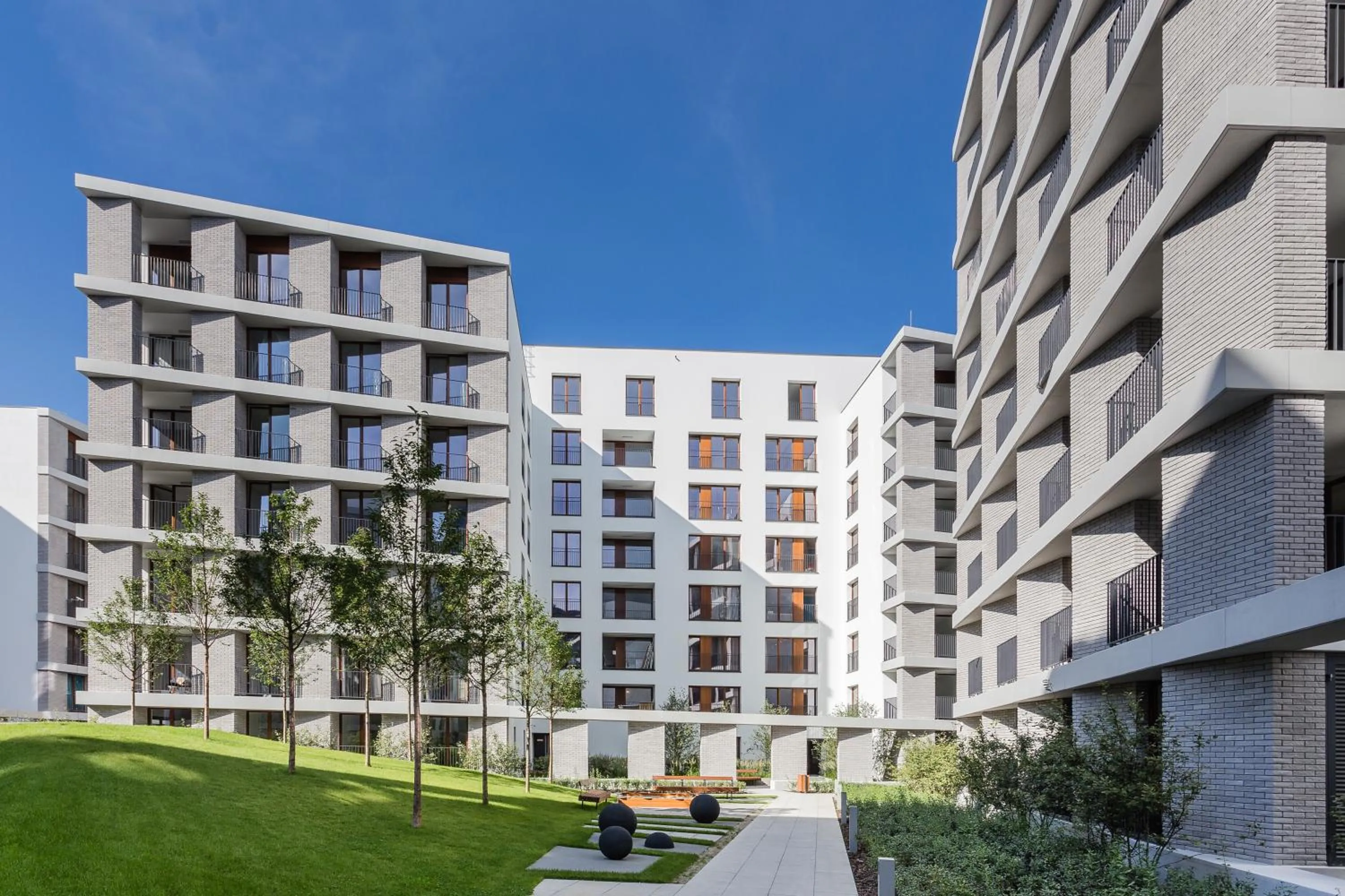 Property building in Platinum Residence Mokotów