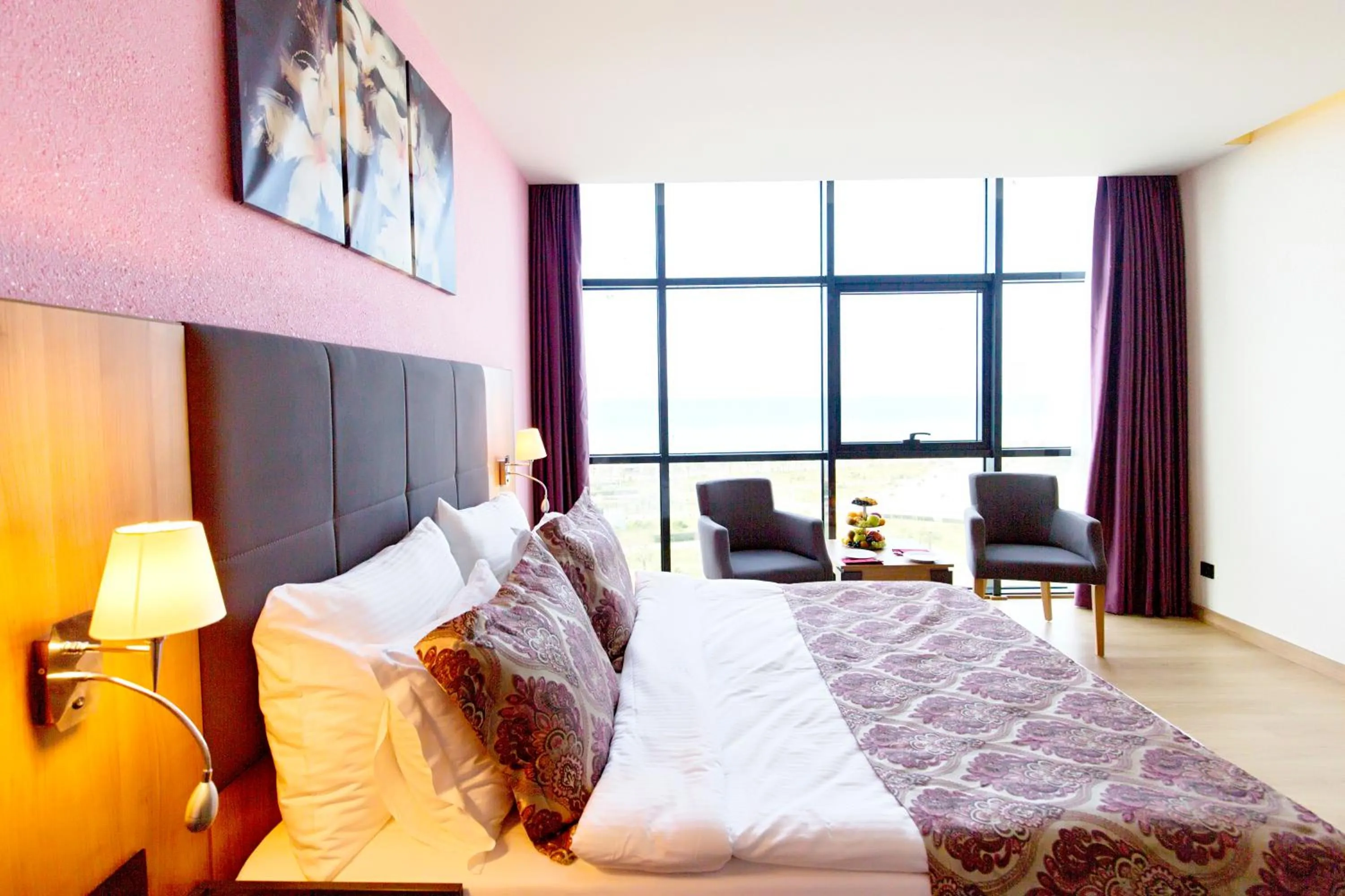 Bedroom, Bed in Euphoria Batumi Convention & Casino Hotel