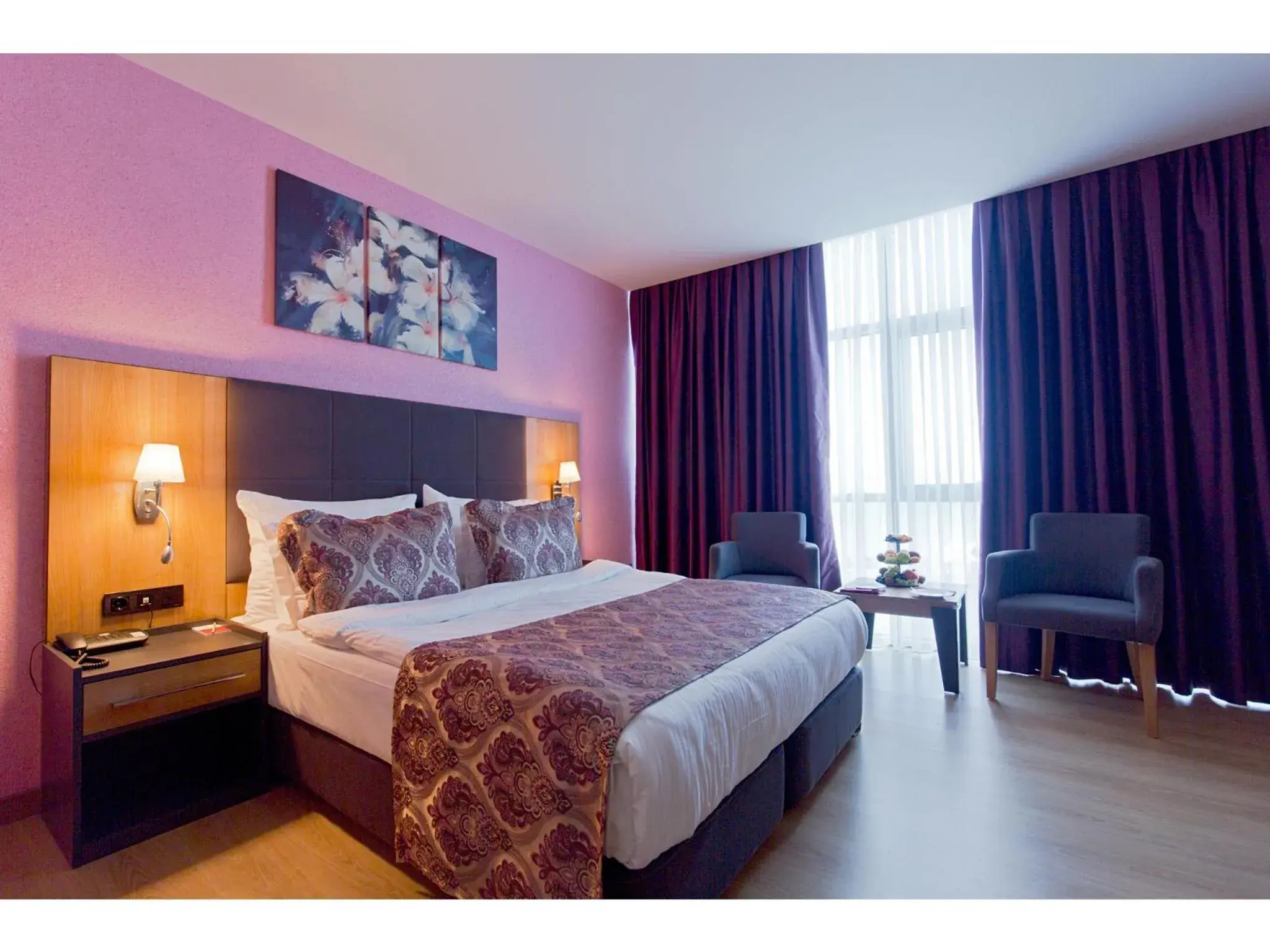 Standard King Room in Euphoria Batumi Convention & Casino Hotel Standard King Room in Euphoria Batumi Convention & Casino Hotel