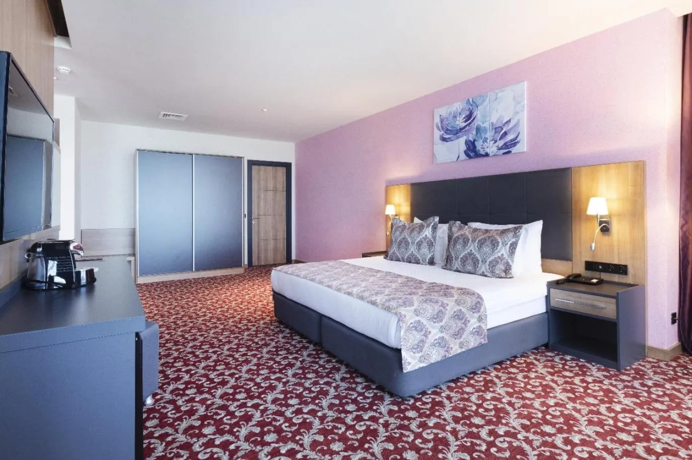 Photo of the whole room, Bed in Euphoria Batumi Convention & Casino Hotel