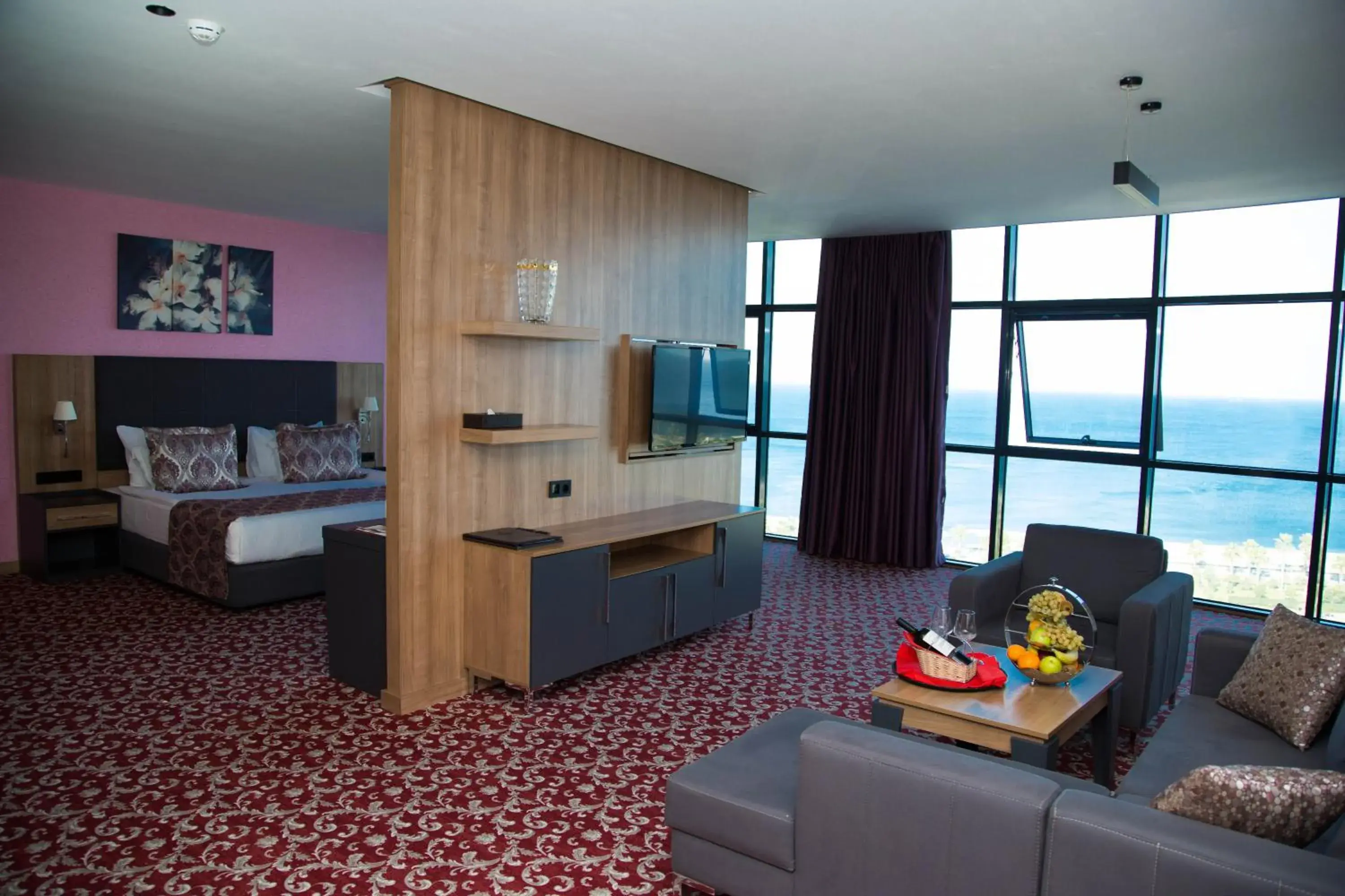 Executive Suite in Euphoria Batumi Convention & Casino Hotel Executive Suite in Euphoria Batumi Convention & Casino Hotel