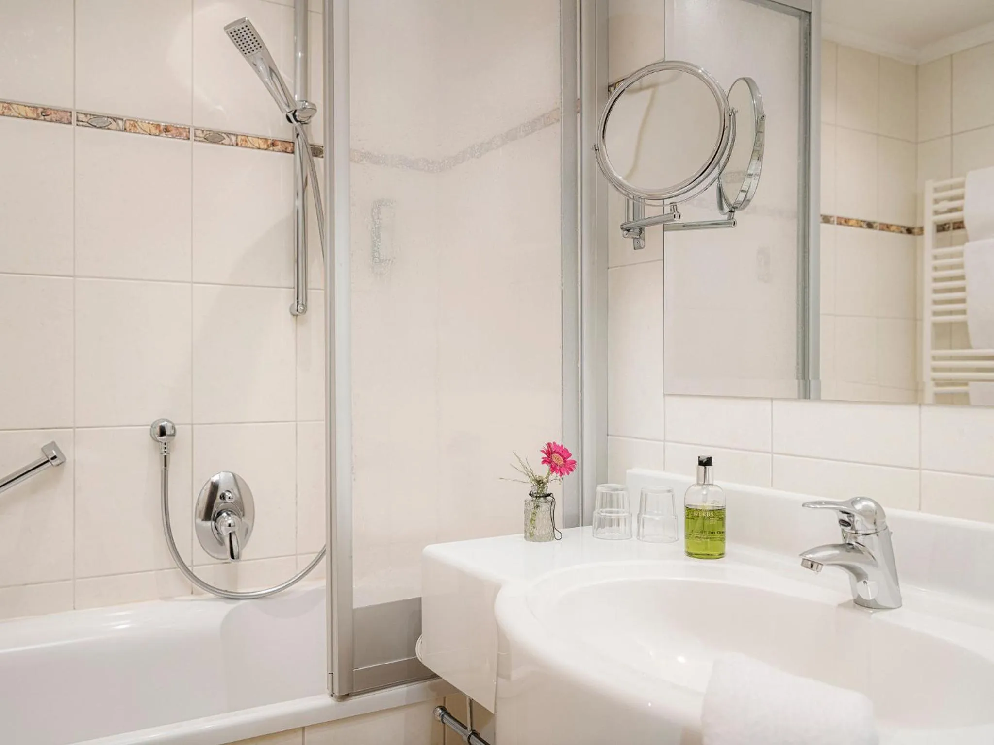 Bathroom in Hotel Sieghard Zillertal