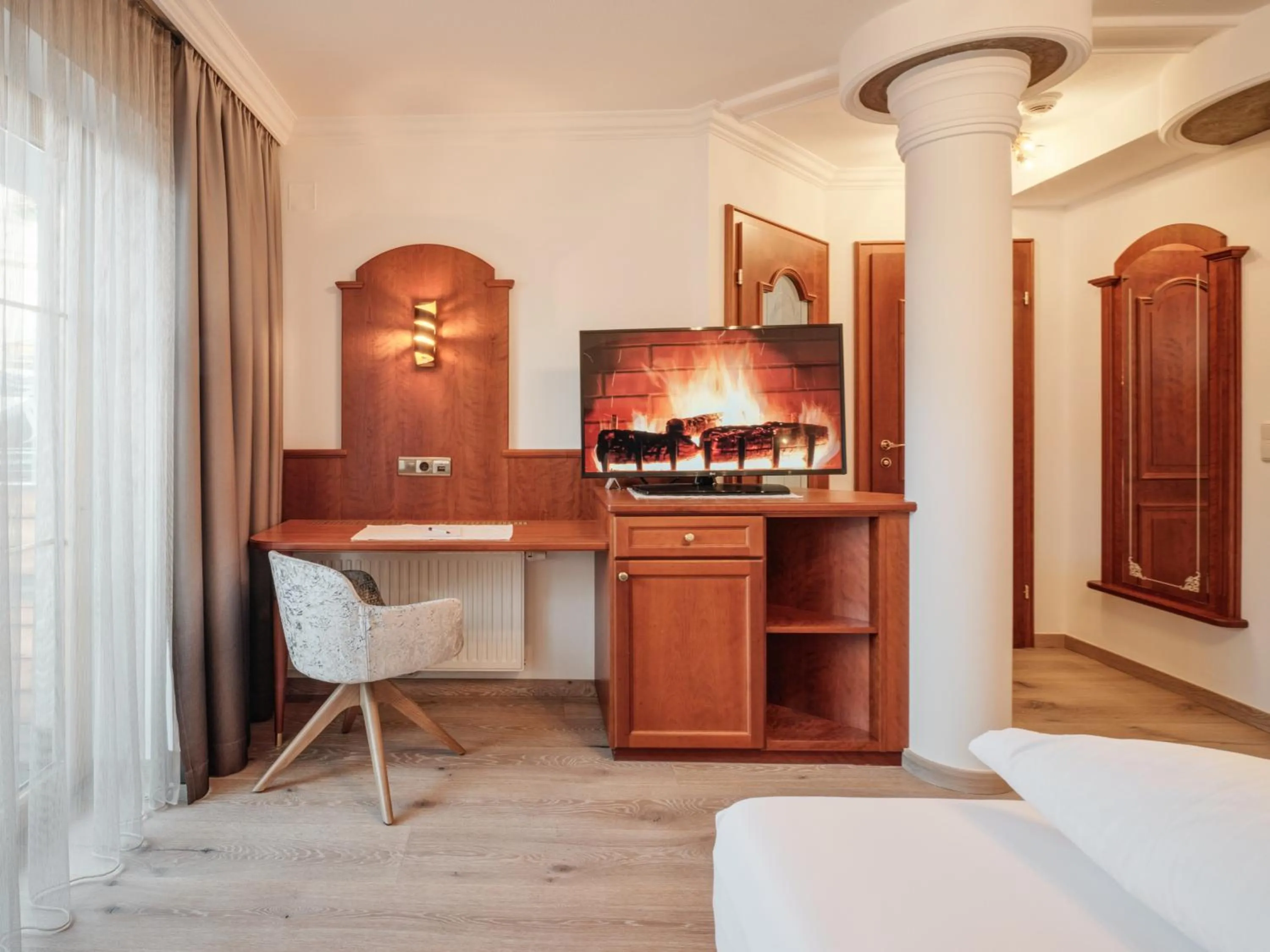 Photo of the whole room in Hotel Alpenjuwel 4 Sterne Superior