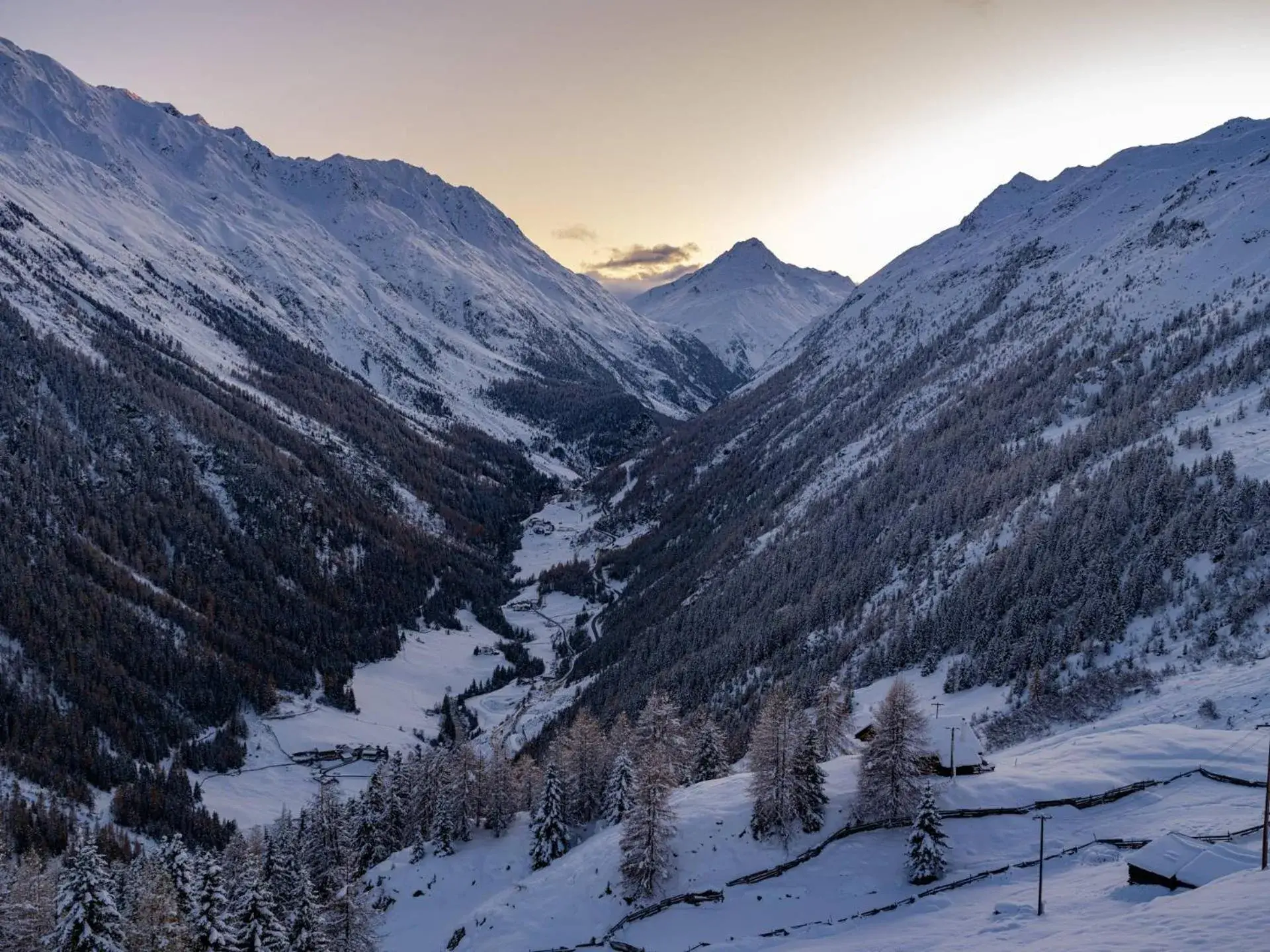 Double Room with Mountain View in Hotel Silbertal Double Room with Mountain View in Hotel Silbertal