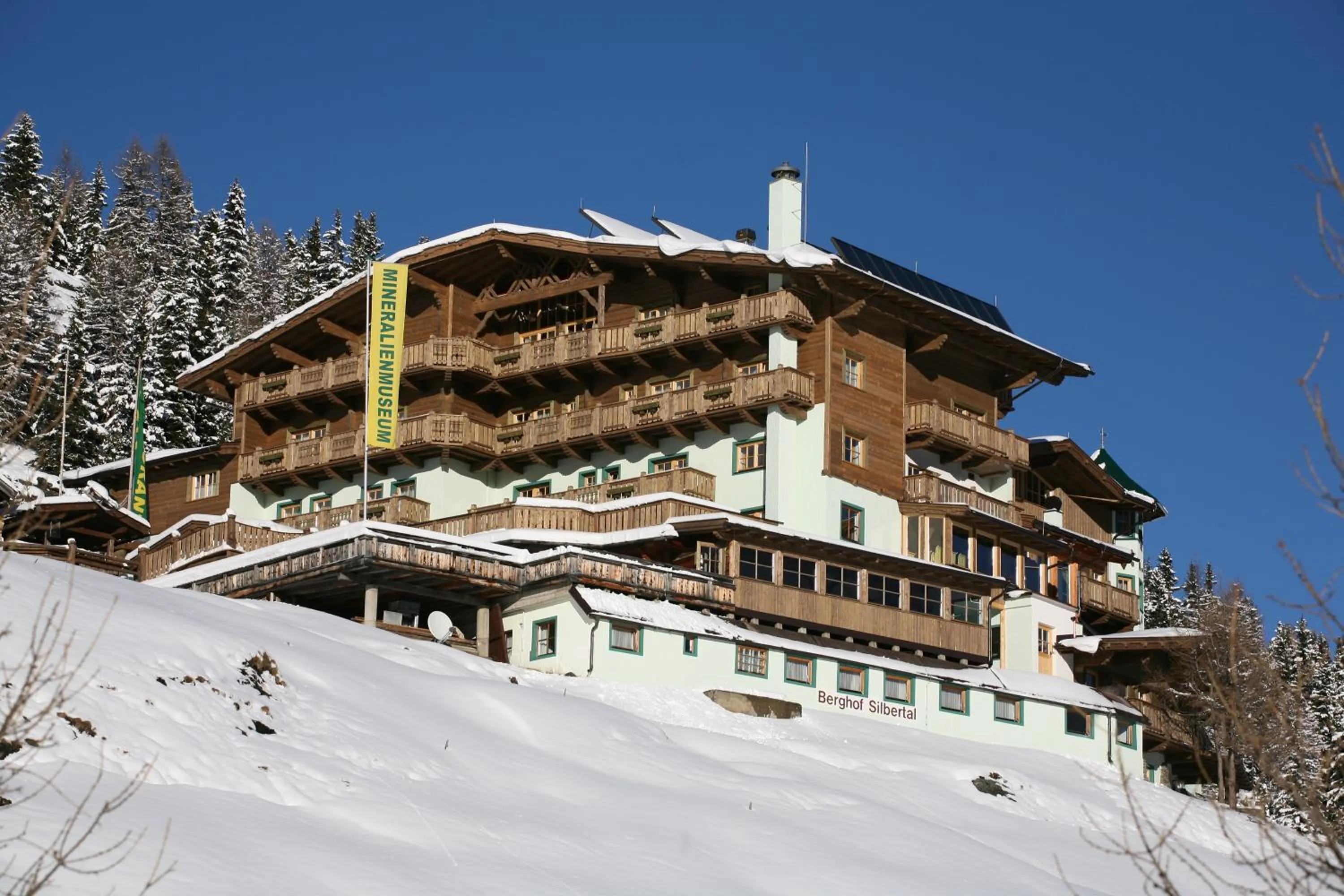Facade/entrance in Hotel Silbertal