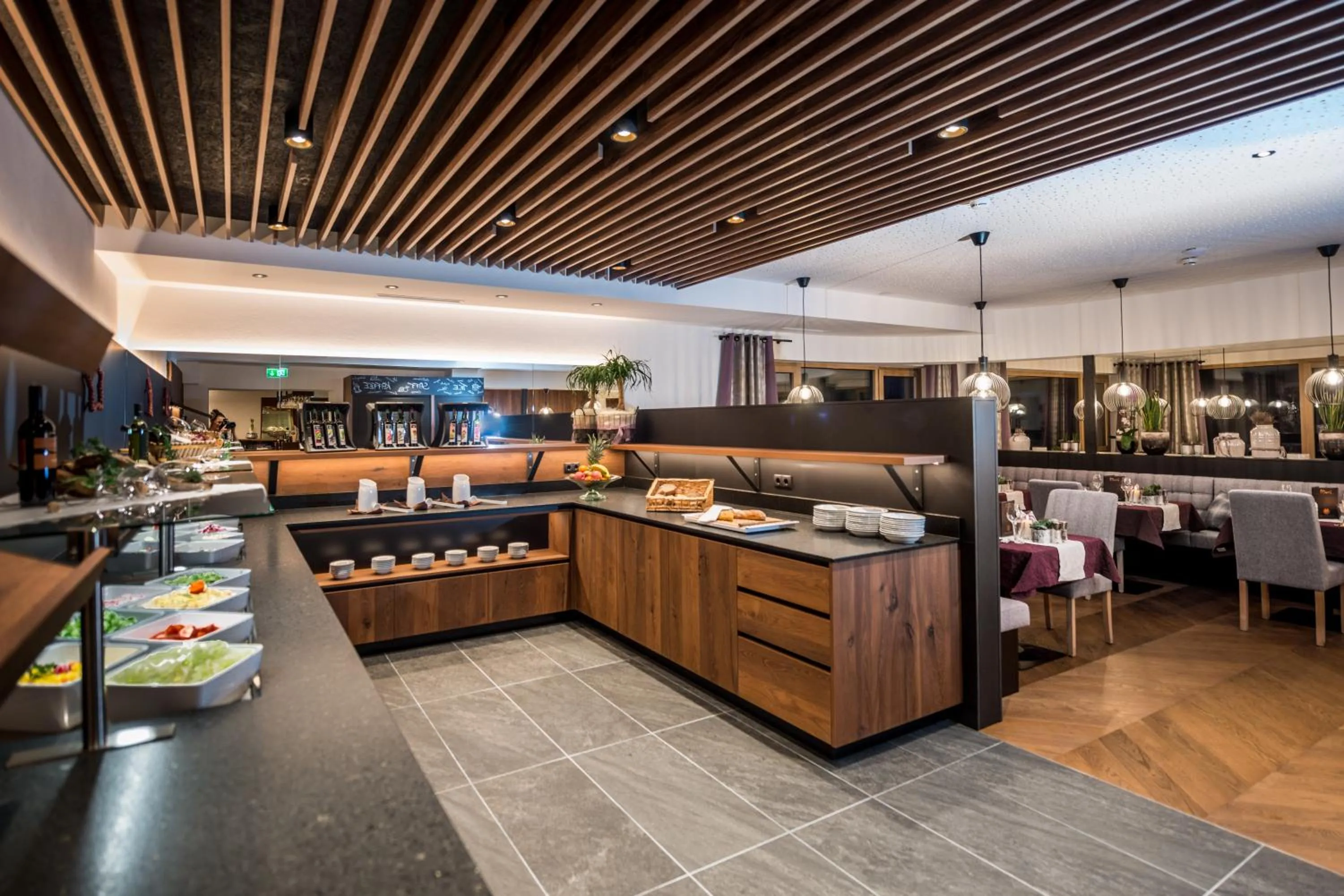 Restaurant/places to eat in Hotel Sonnschupfer