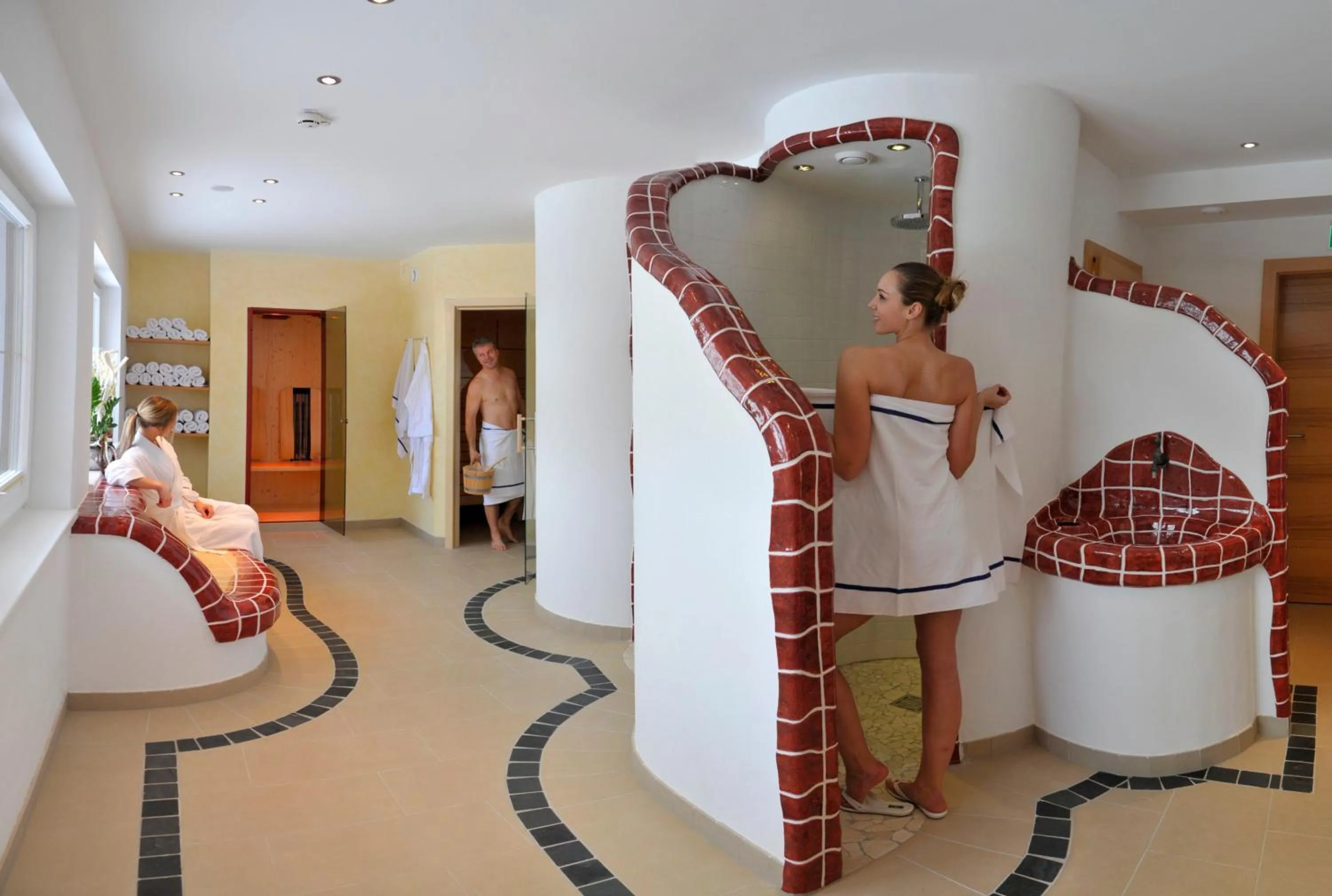 People in Hotel Sonnschupfer